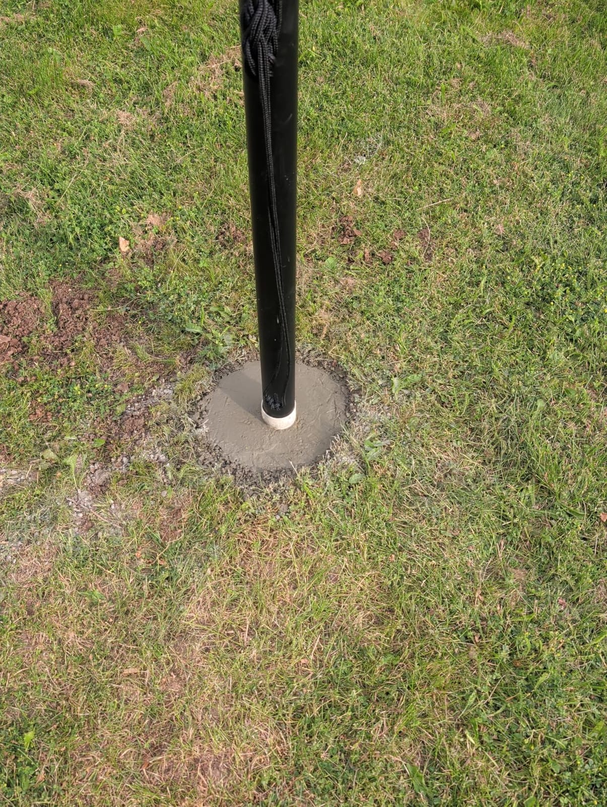 20FT Heavy Duty Tapered Flag Pole Kit, 100MPH Tested Outside House | Tapered Design For Wind Resistance, 13-Gauge Rust-Resistant Aluminum Flagpole, Fly 2 Flags, Complete Hardware, Easy Install customer photo 2