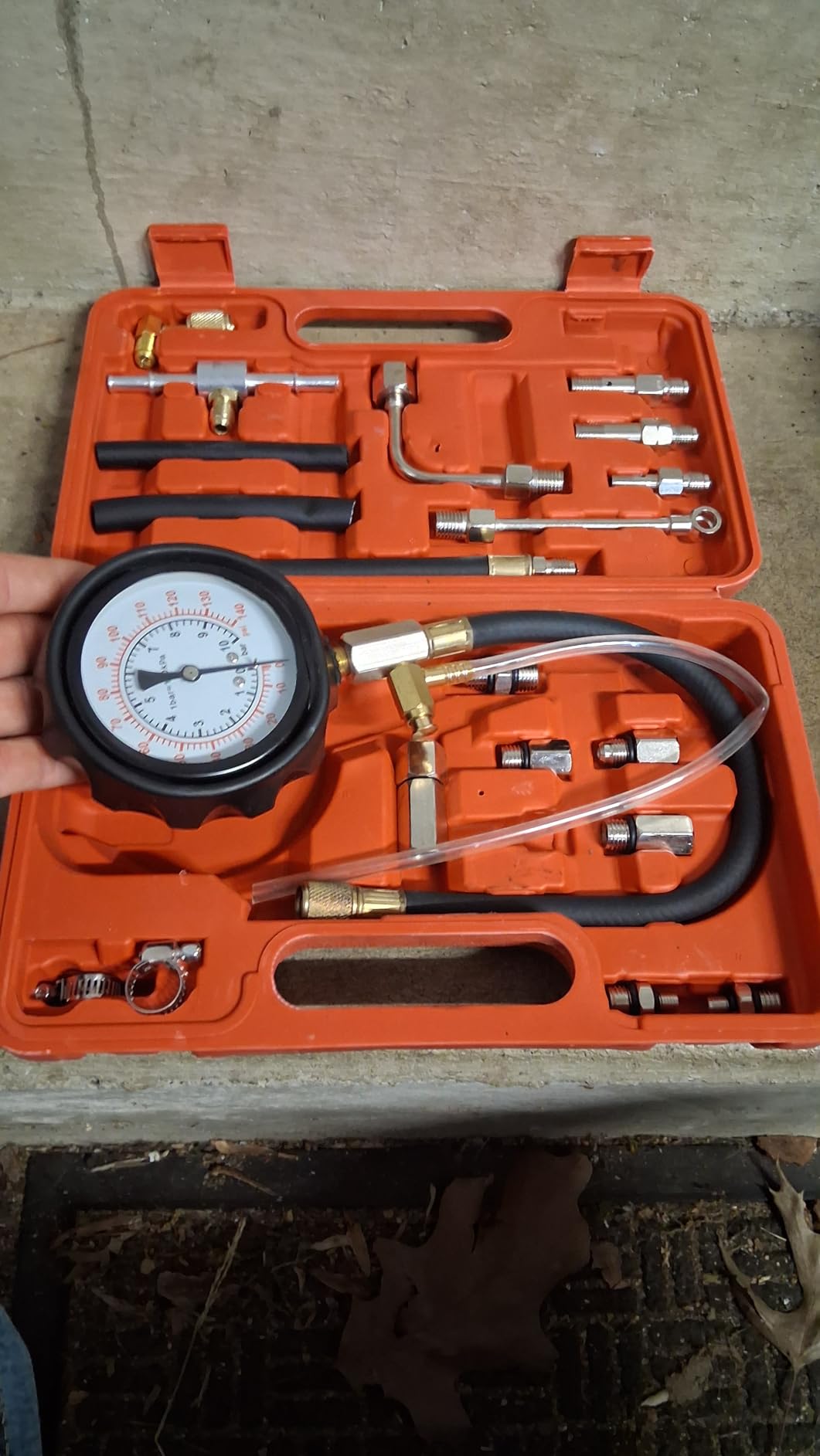 0-140PSI Fuel Pressure Tester Kit, Fuel Injector Injection Pump Pressure Gauge, Fuel Pump Pressure Tester Diagnostic Tool for Gasoline Cars, Trucks, Motorcycles and RVs customer photo 1