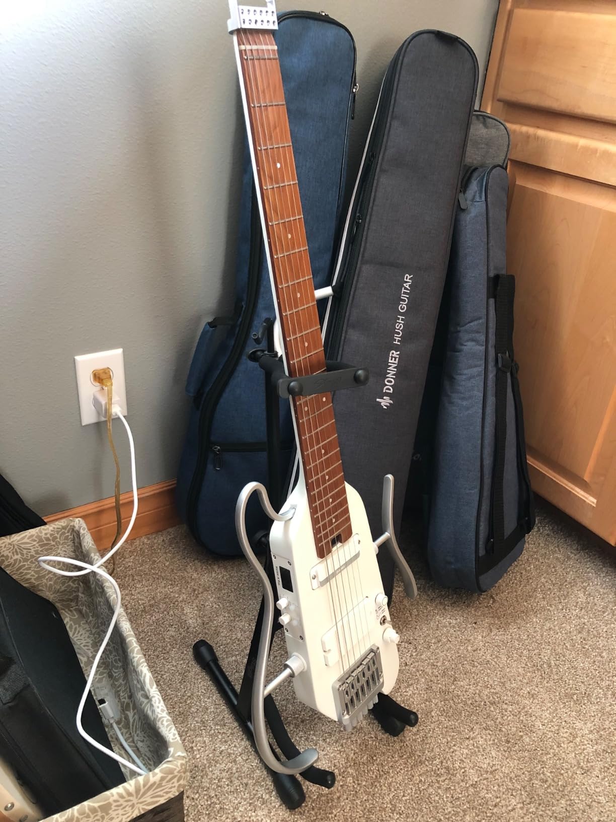 Donner HUSH X PRO Electric Guitar Kit - Smart Travel Guitar with Dozens of Preset Combinations, 7 Tone Sim Options, Metallic White | Headless Guitar, 19 Amp Models & 12 Cab Sims, USB-C Fast Charge customer photo 1