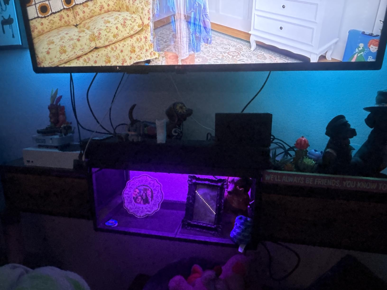 Snughome Floating TV Stand, Floating Entertainment Center for TVs up to 60