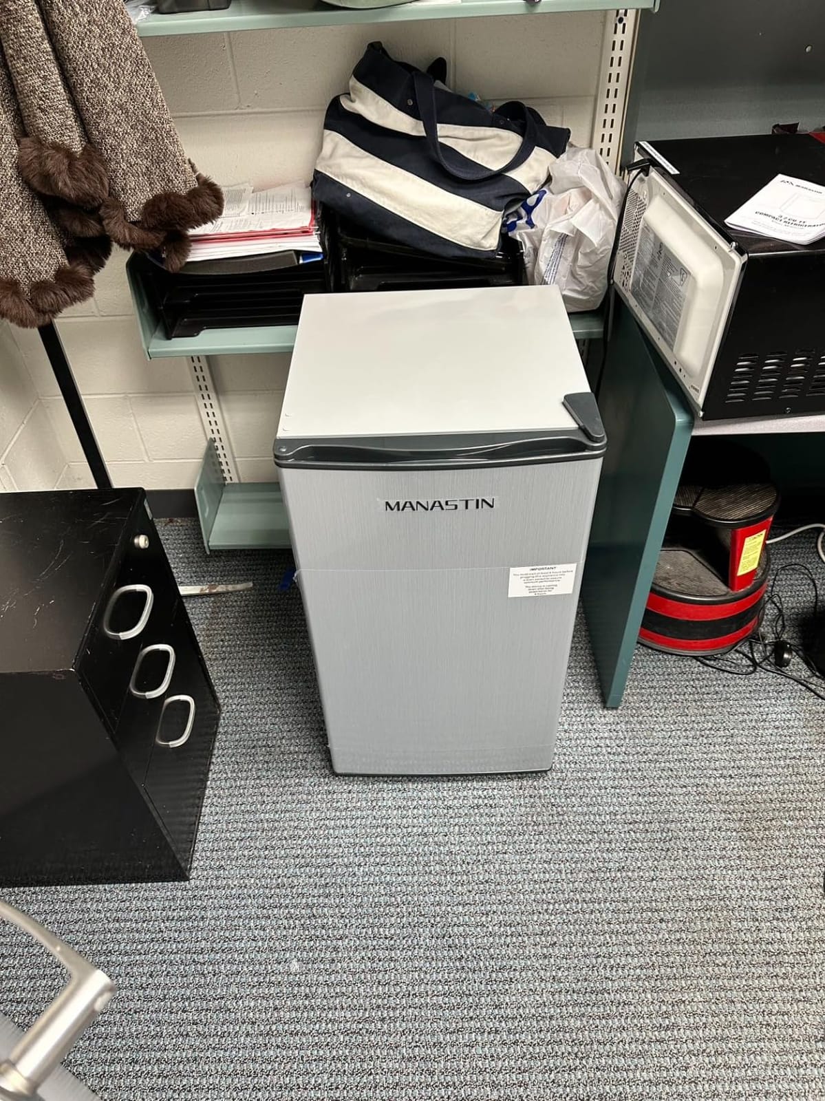 Manastin 4.5 Cu.Ft Mini Fridge Freezer for Dorm/Office, 2-Door, Quiet | 4.5 cu ft mini fridge with separate freezer, quiet 38dB for sleep, 7-level thermostat, adj shelves, for dorm/office/kitchen. customer photo 1