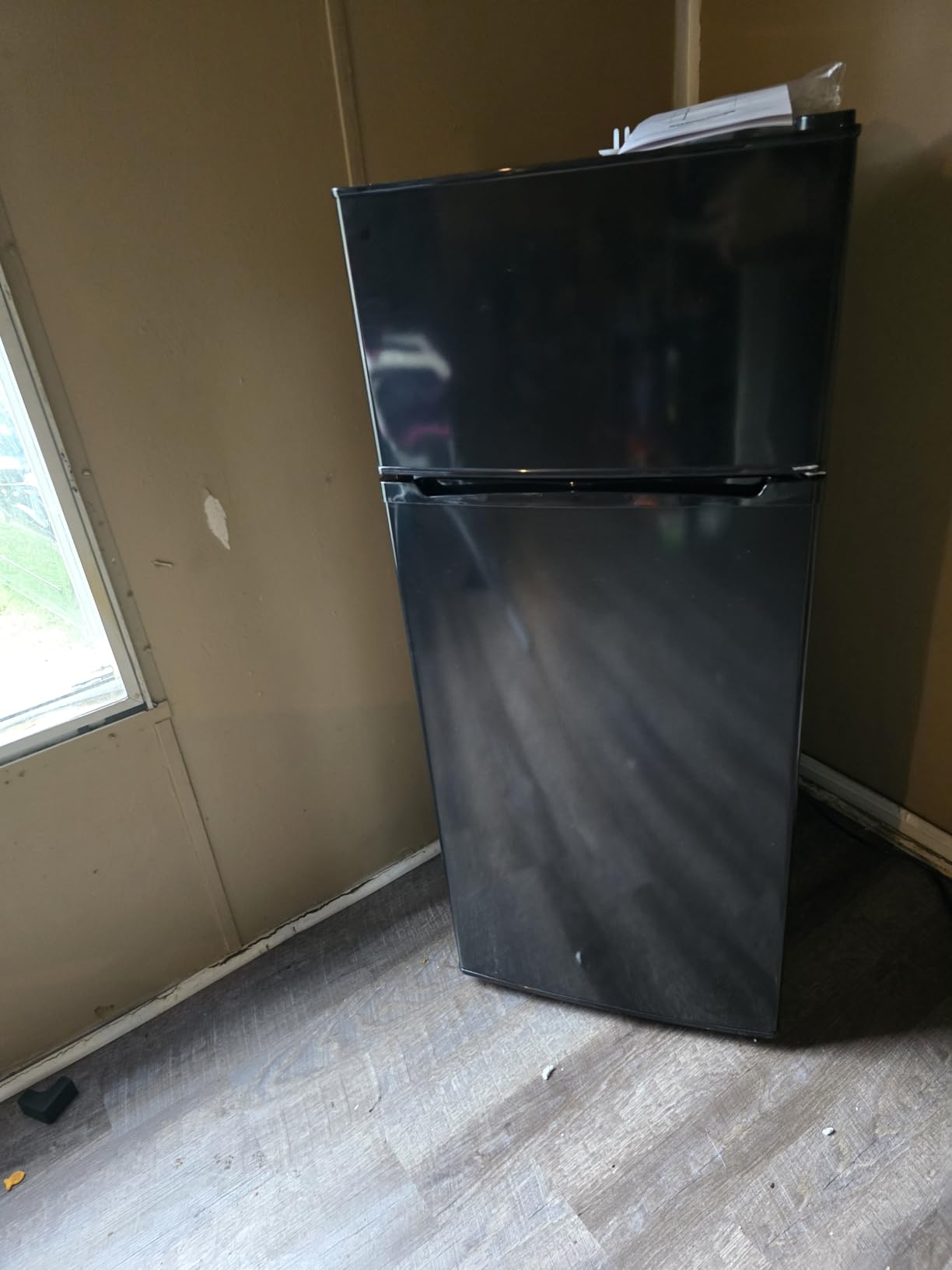 Manastin 4.5 Cu.Ft Mini Fridge Freezer for Dorm/Office, 2-Door, Quiet | 4.5 cu ft mini fridge with separate freezer, quiet 38dB for sleep, 7-level thermostat, adj shelves, for dorm/office/kitchen. customer photo 2