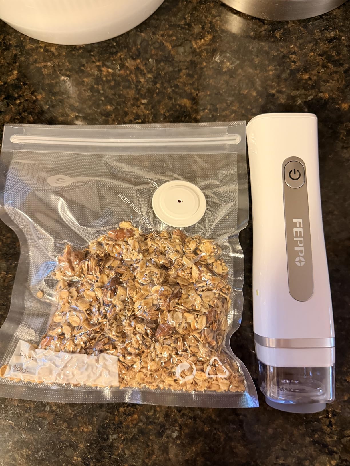 FEPPO Vacuum Sealer for Food with Visible Water Tank, 30 Reusable Bags | Powerful Suction, Handheld Rechargeable Saver, 6X Preservation & Fresh, Auto Stop, Sous Vide & Meal Prep, White customer photo 1