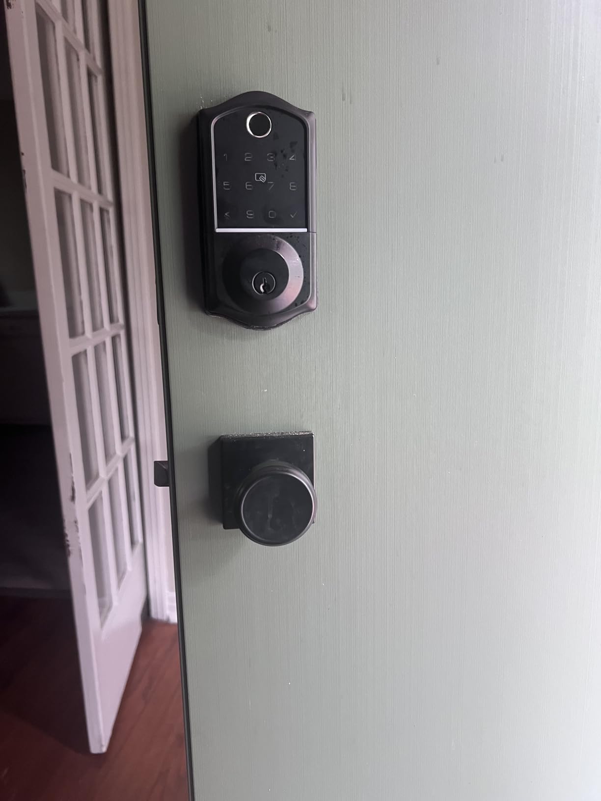 Veise VE017 Fingerprint Smart Door Lock with App Control, Satin Nickel, 8-in-1 Keyless Entry, Remote User Management, Auto Lock, Electronic Touchscreen Keypad, USB-C Port, Deadbolt for Front Door customer photo 1