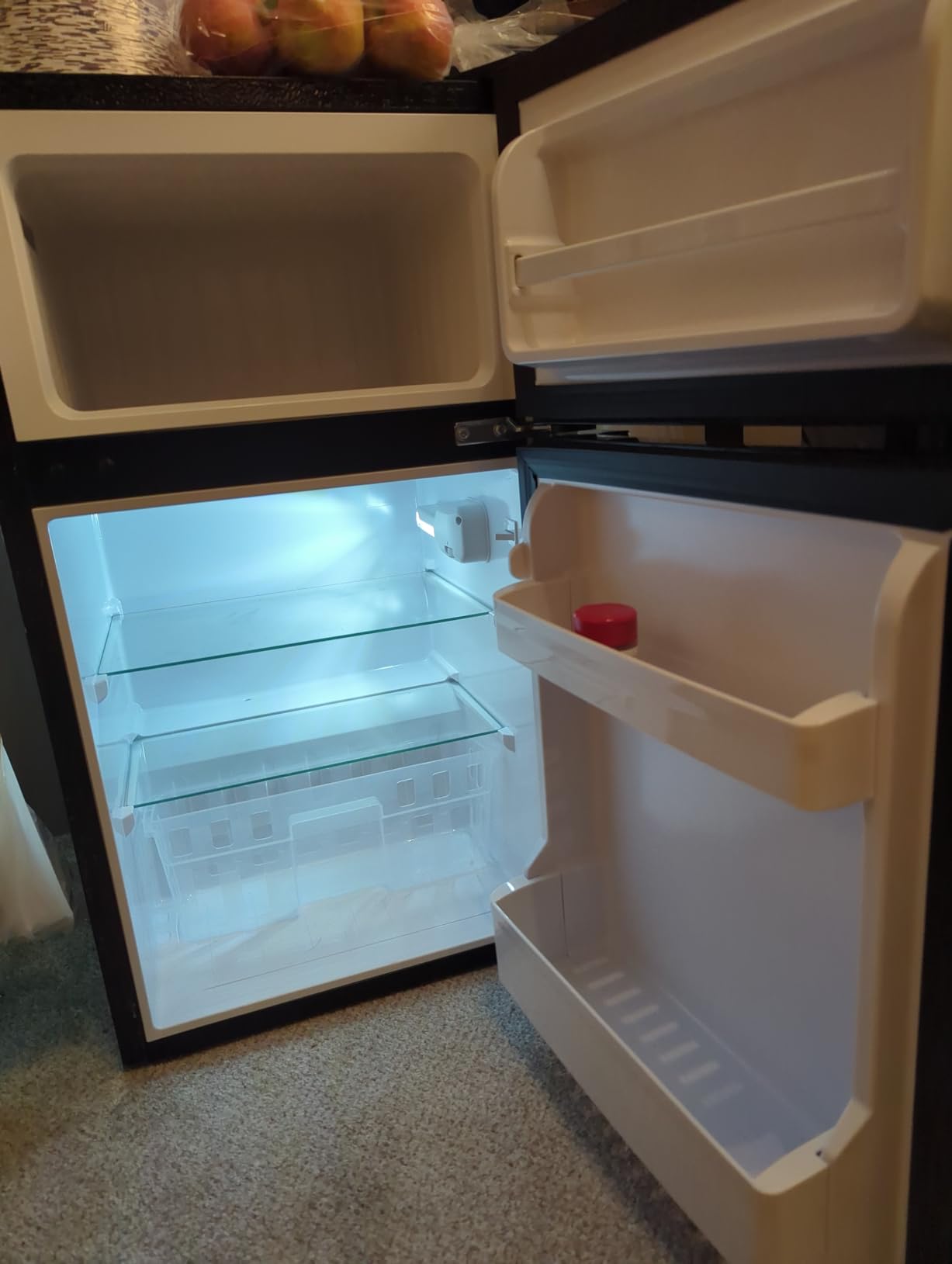EUHOMY 4.5 Cu.Ft Mini Fridge with Freezer, 2 Door Mini Refrigerator, Silver, LED Light, Adjustable Temperature, Adjustable Shelves, Reversible Door, Compressor Cooling, Low Noise customer photo 1
