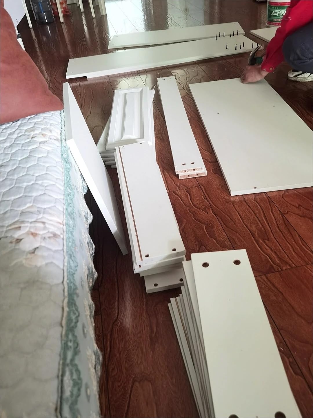 TEENFON Dresser for Bedroom, Tall White Dresser with 4 Drawers, Dressers with Mirror, Chest of Drawers for Bedroom, Living Room, Closet, Hallway, White customer photo 1