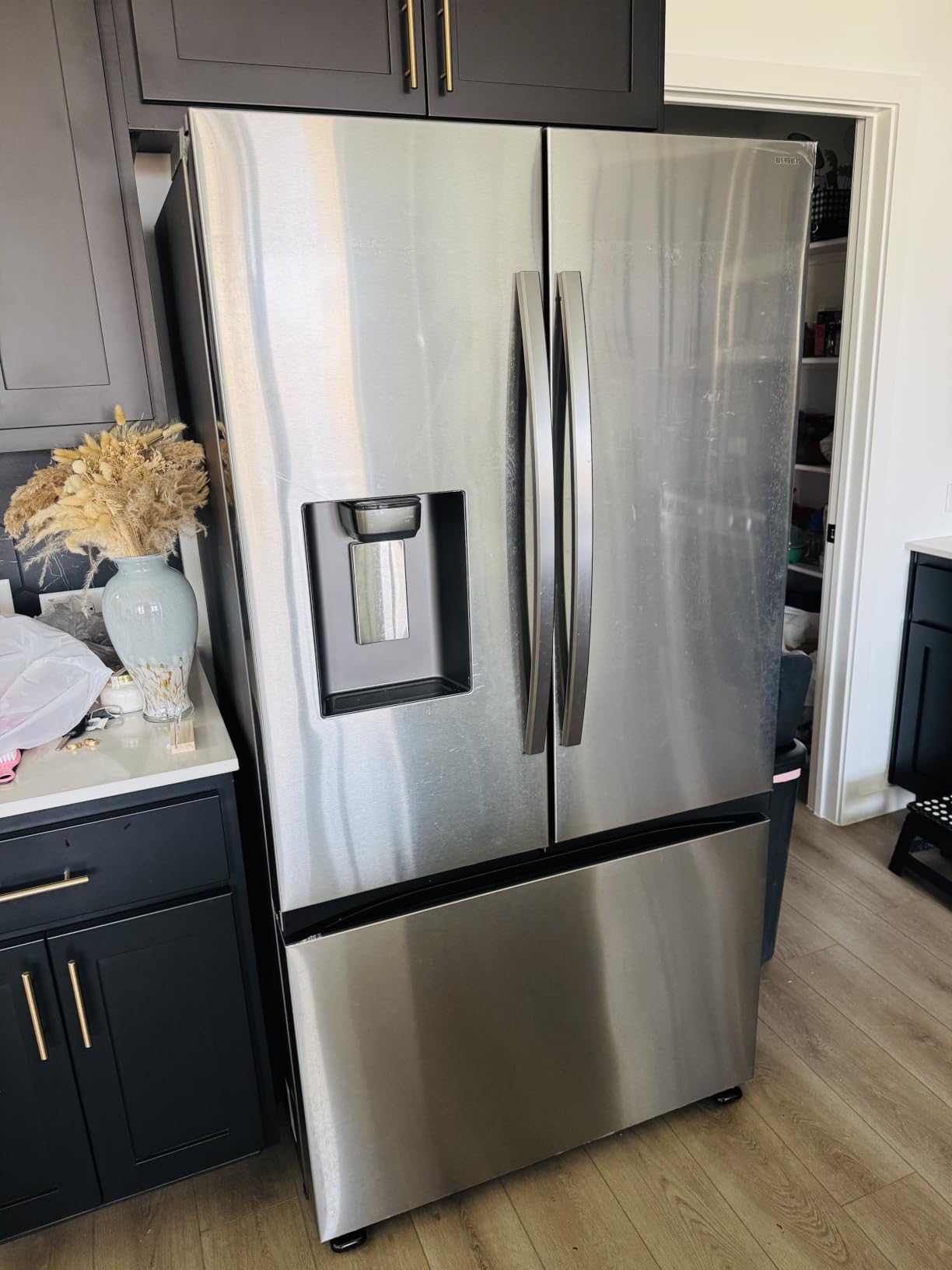 Samsung 26 cu. ft. Mega Capacity Counter Depth 3-Door French Door Refrigerator with Four Types of Ice, Stainless Steel, RF27CG5400SRAA customer photo 1