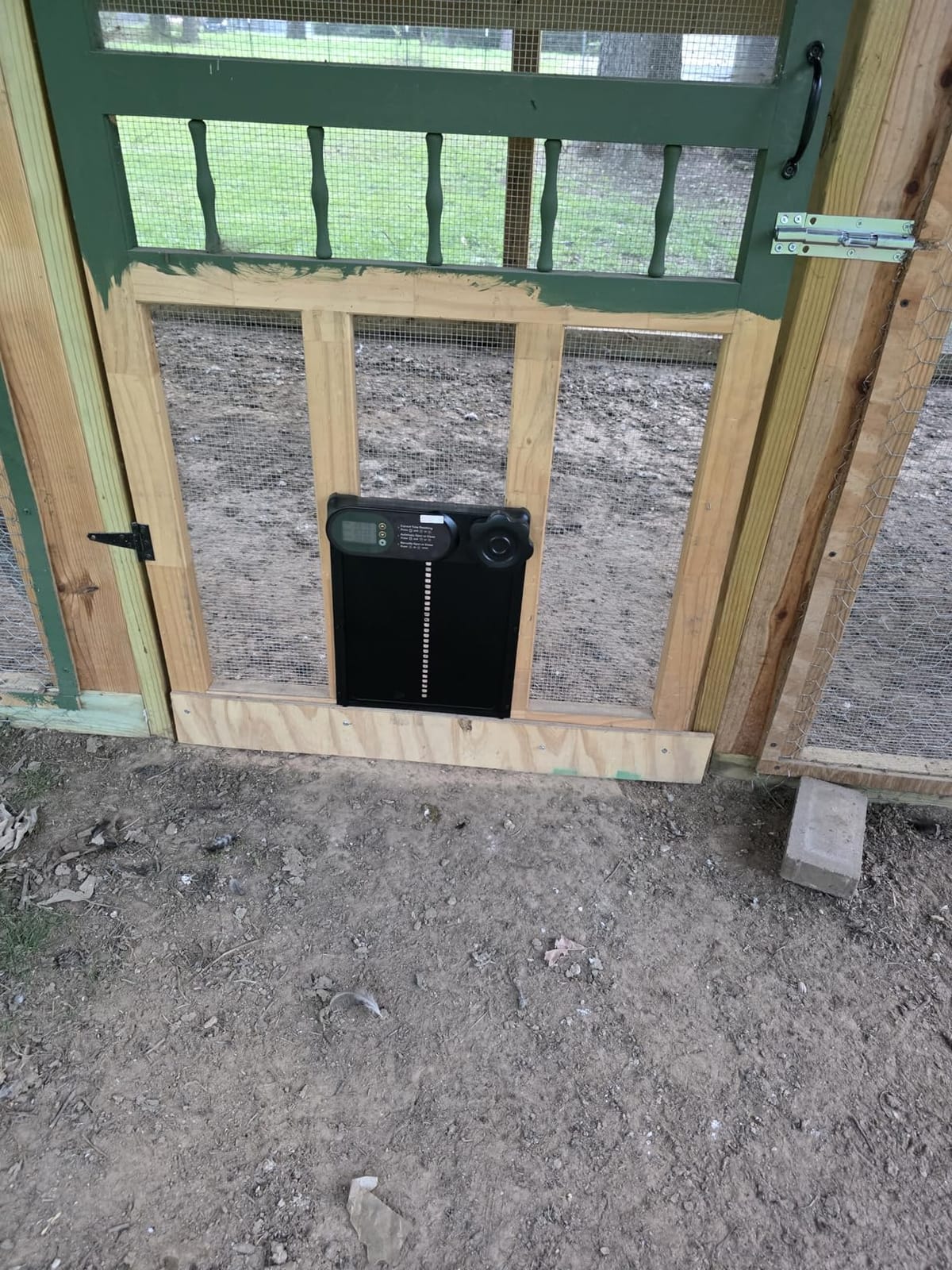 Automatic Chicken Coop Door Opener, Battery Powered & Anti-Pinch Sensor | Aluminum Alloy Door, Large LCD Display, Smart Timer, Waterproof, Auto Open/Close for Hens, Ducks, Geese Poultry customer photo 2