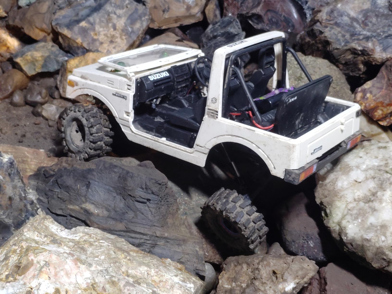 ARRIS WPL C74-1 Jimny JA11 1/10 RC Rock Crawler 4WD RTR Truck | Realistic Jimny Body, LED Lights, Full Proportional Control, Trail Adventure Ready customer photo 2