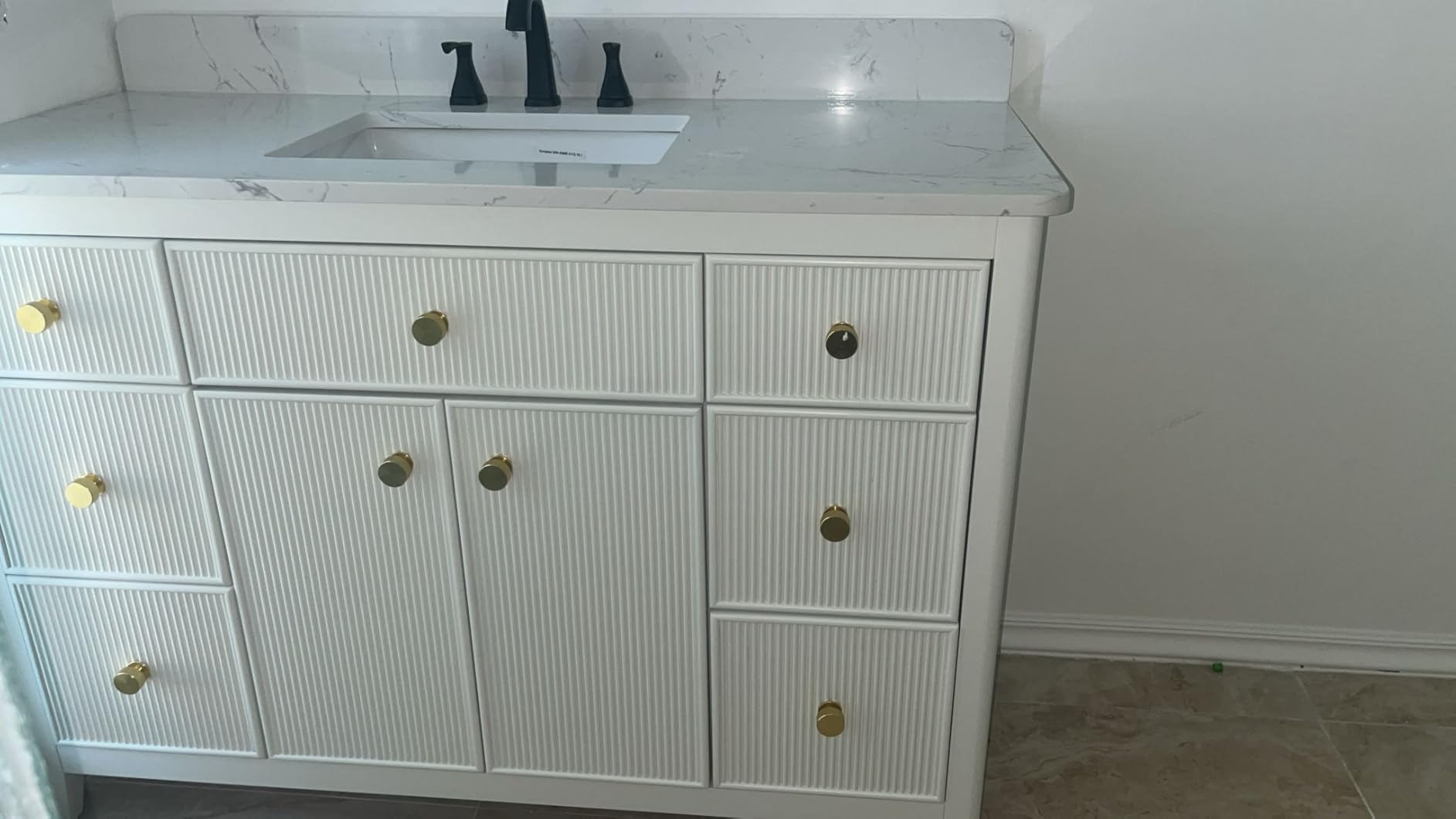 48 Inch Bathroom Vanity with Sink Combo, Solid Wood Frame with Stone Top & Backsplash, Fully-Assembled with Soft-Closing Doors & 7 Drawers, Greige customer photo 2
