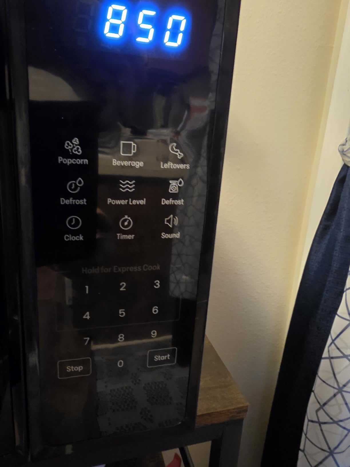 Chefman Countertop Microwave Oven 0.7 Cu. Ft., 700 Watts with 10 Power Levels, 6 Cooking Presets with One-Touch Express Cook, Eco Mode, Child Safety Lock, & Mute Button - Black customer photo 1