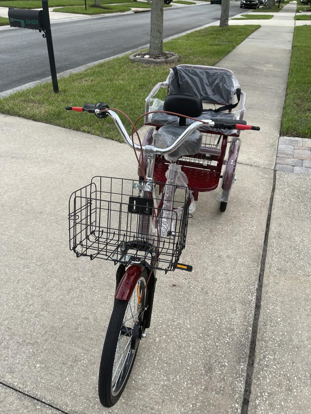 MOOITZ Adult Tricycle, 20 Inch 3-Wheel Bikes, Trike for Adults with Seat, Low Step-Through Cruiser Bike with Front and Rear Baskets, Adult Tricycles for Women, Seniors, Men customer photo 1