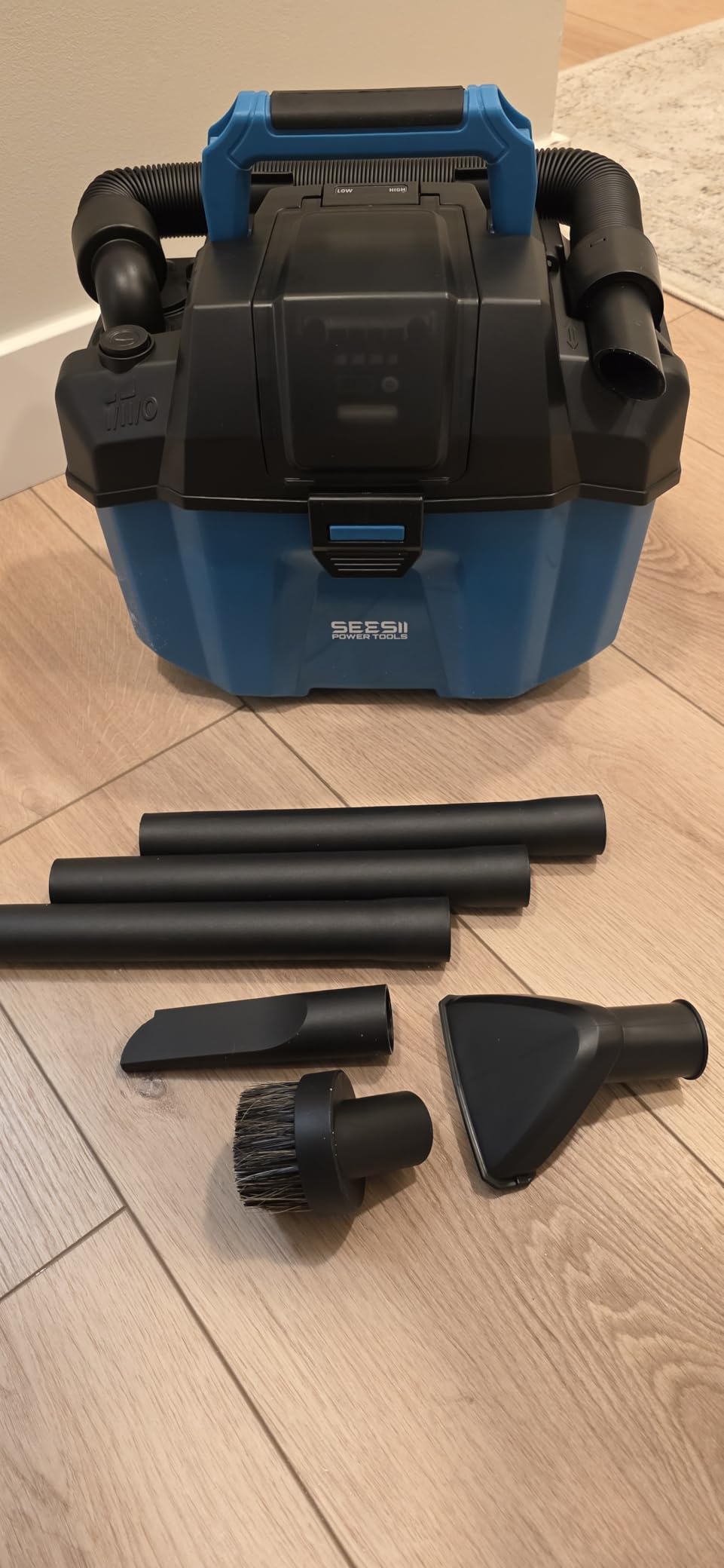 Seesii Cordless Wet Dry Shop Vac, 2 x 4.0Ah Rechargeable Batteries | 2.6 Gallon Vacuum Cleaner, HEPA Filter, Perfect for Garage, Car and Workshop Wet & Dry Cleaning customer photo 1