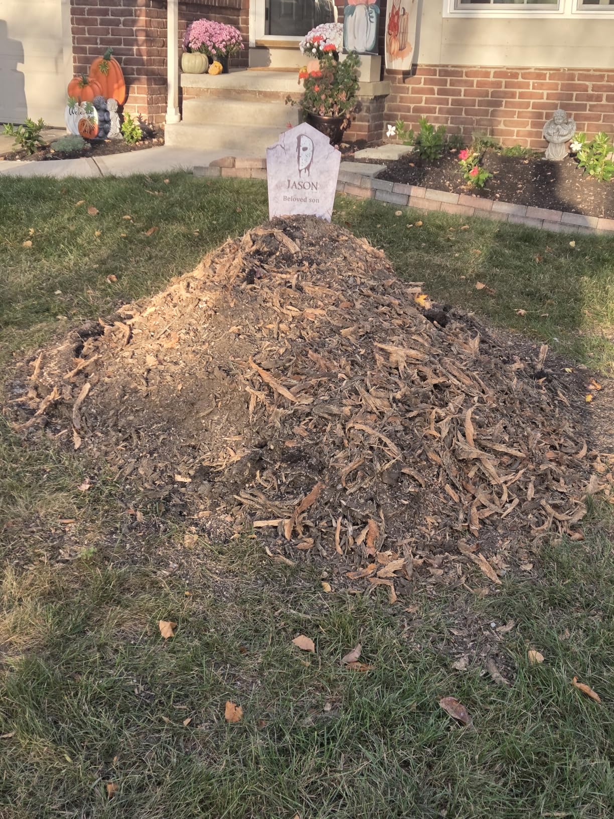 Halloween Decorations Outdoor Graveyard Tombstones: 6ct Large Tombstone Halloween Decor Yard Signs with Stake, 17