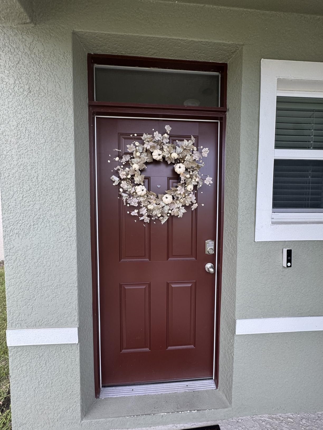 26 Inch Large Foldable Fall Wreath for Front Door with Lights Timer, Autumn Maple Leaf Pumpkin Wreaths & 88 Silk Maple Leaves 22 Pumpkins Indoor Outdoor Decorations for Home Thanksgiving Harvest Decor customer photo 1