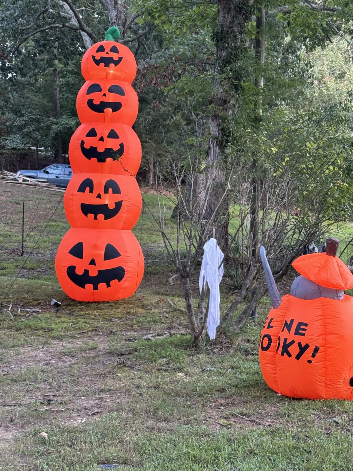 14 FT Giant Halloween Inflatable Stacked Pumpkins Outdoor Decoration | Built in 5 LED Lights customer photo 2