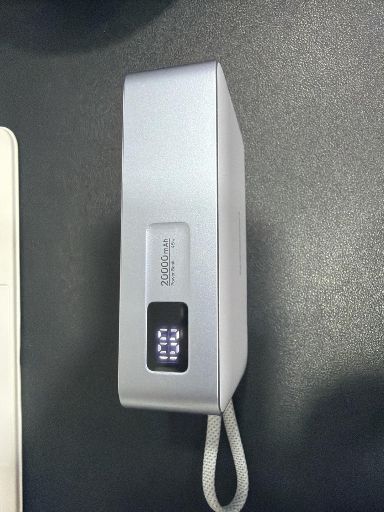 UGREEN Qi2 25W Wireless Power Bank, Built-in Cable, 30W PD Wired MagSafe | Qi2 25W wireless & 45W PD wired, built-in cable. High-capacity 20000mAh. MagSafe customer photo 1