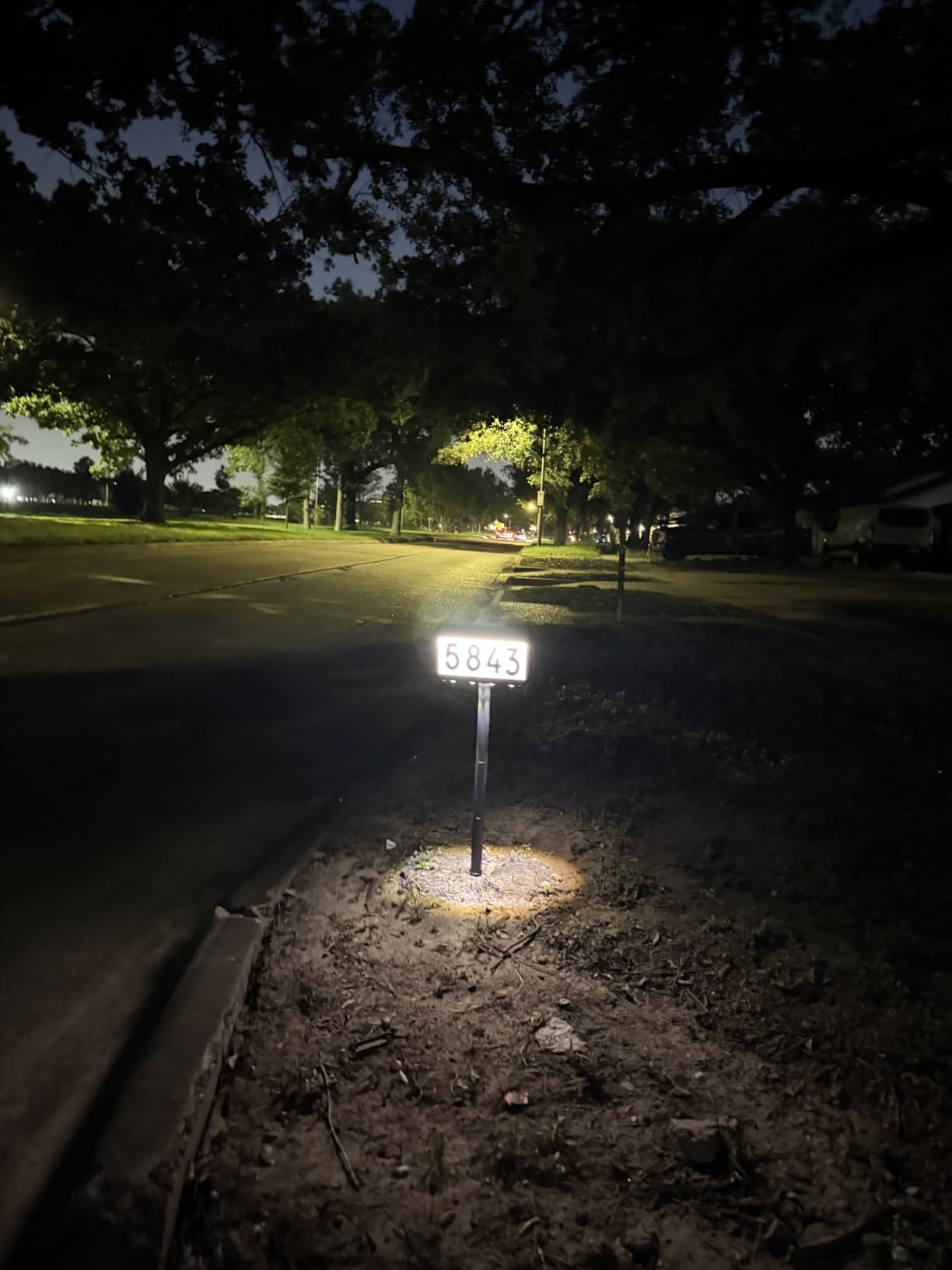 Brightever Solar Address Signs, House Number for Outside Waterproof, 3-Color LED Illuminated Address Plaques with Stake, Wall Mounted Solar Powered Light Up Address Numbers for Houses, 1-Pack customer photo 2