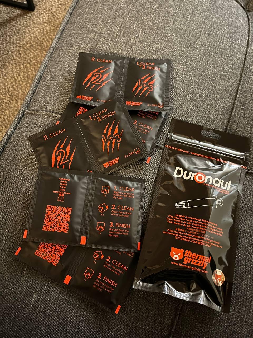 Thermal Grizzly - Duronaut - 6 Gram - Enhanced Durability & High Performance Thermal Paste - for Maximum Conductivity While Overclocking CPU/GPU/PS4/PS5/Xbox with 12 Cleaning Wipes 6 Wet & 6 Dry customer photo 1