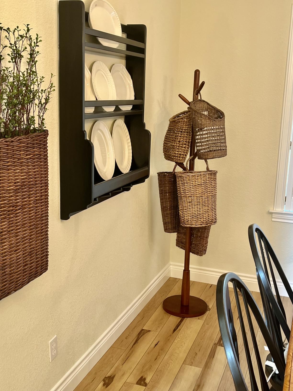 Solid Wood Coat Rack, Freestanding Tree-Shaped Coat Rack with 11 Hooks, Main Pole 1.6