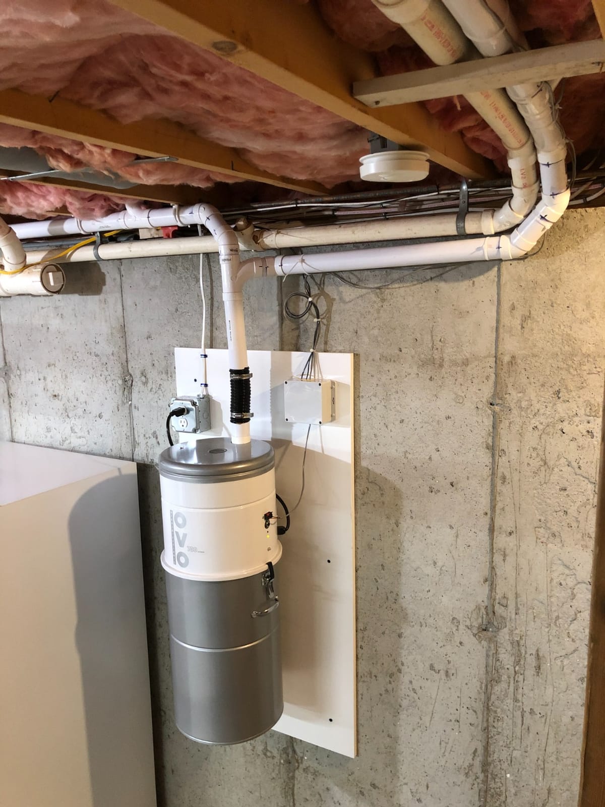 OVO Heavy Duty Powerful Central Vacuum System, Hybrid Filtration (with or Without Disposable Bags) 35L or 9.25Gal, 700 Airwatts with 40ft Deluxe Plus Accessory kit Included customer photo 2