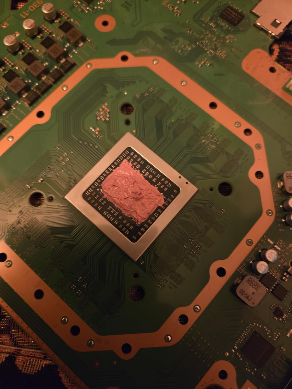 Thermal Grizzly Kryonaut Extreme - 2 Gram - Extremely High Performance Thermal Paste with 12 Cleaning Wipes 6 Wet & 6 Dry - for Maximum Thermal Conductivity While Overclocking CPU/GPU/PS4/PS5/Xbox customer photo 2
