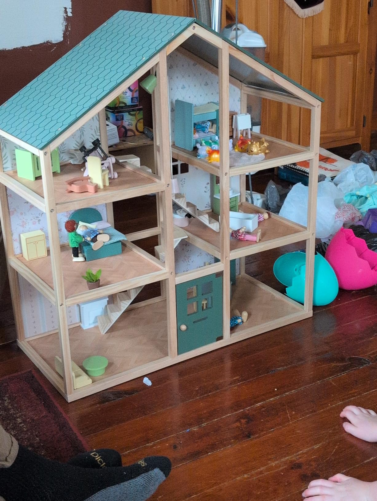 Tiny Land Wooden Dollhouse for Girls - 6 Rooms Wooden Doll House | DIY Pretend Doll House with 31Pcs Furniture Accessories, Creative Gift for Girl Ages 3+, Green customer photo 2