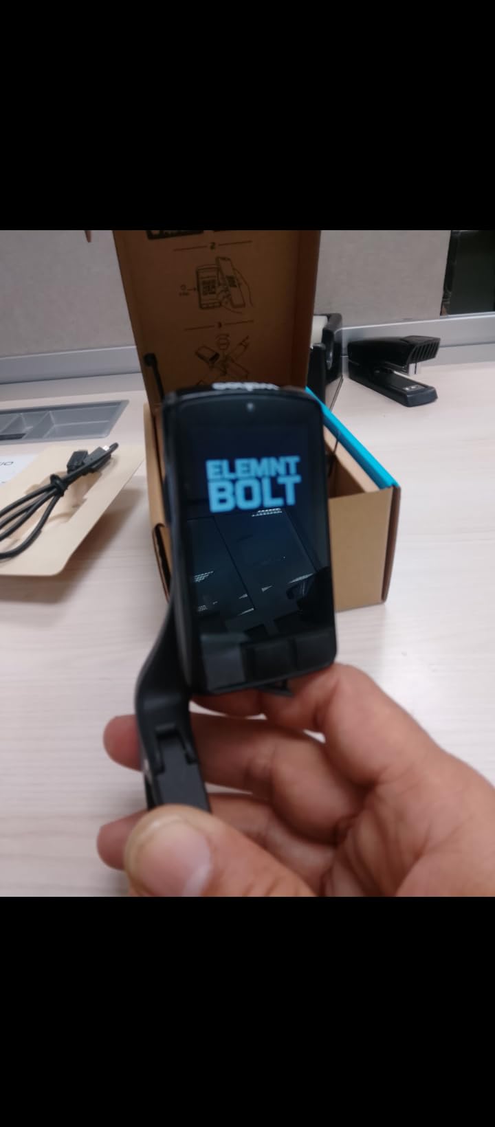 Wahoo ELEMNT Bolt V3 GPS Cycling/Bike Computer,Black customer photo 2