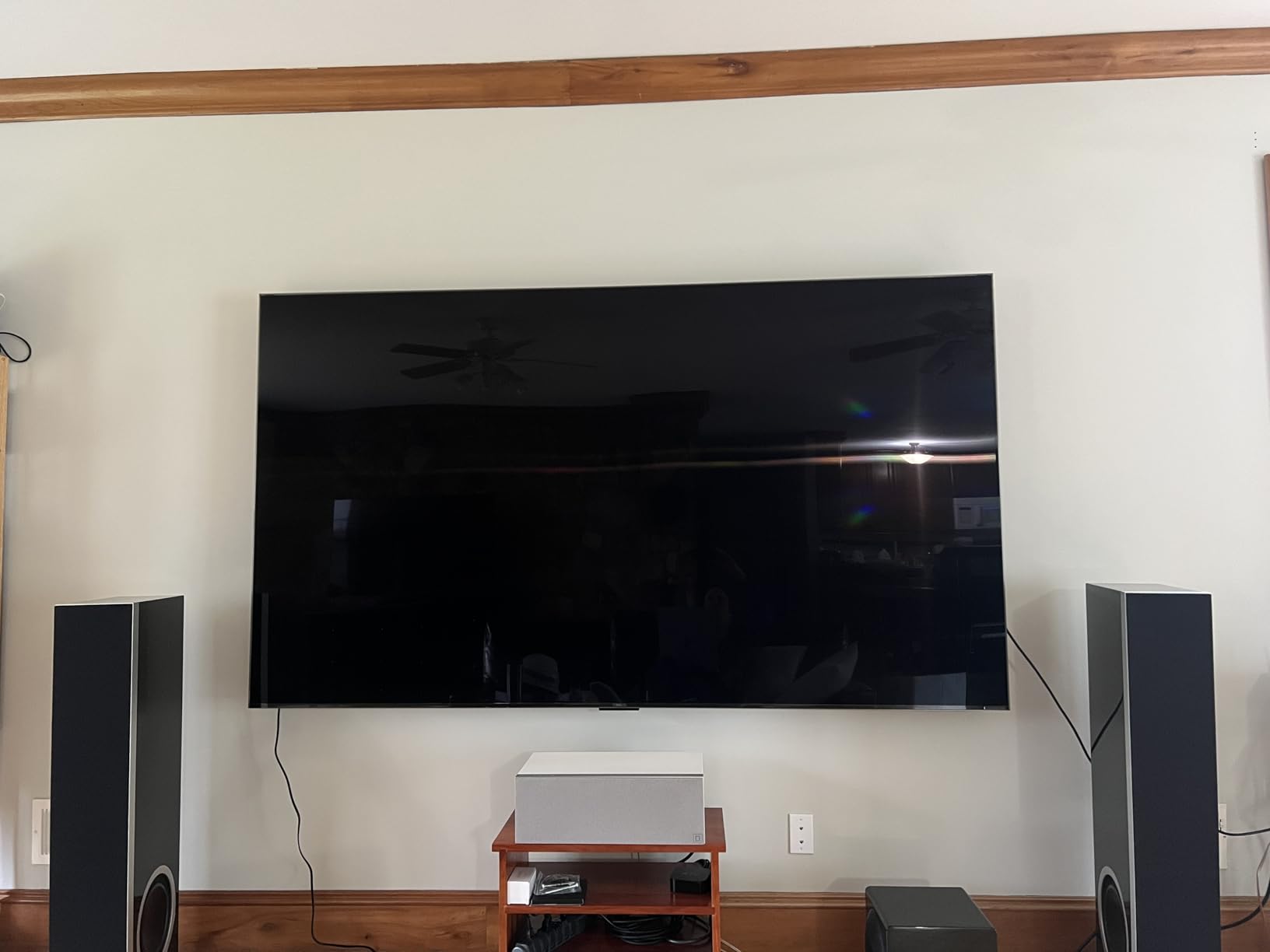 monTEK Heavy Duty Full Motion TV Wall Mount for 60-120 Inch Extra Large TVs | Holds 265 lb, 4X load tested; 27.7 in extension, +/-60° swivel and tilt; max VESA 900x600, fits 12-24 in wood studs customer photo 2