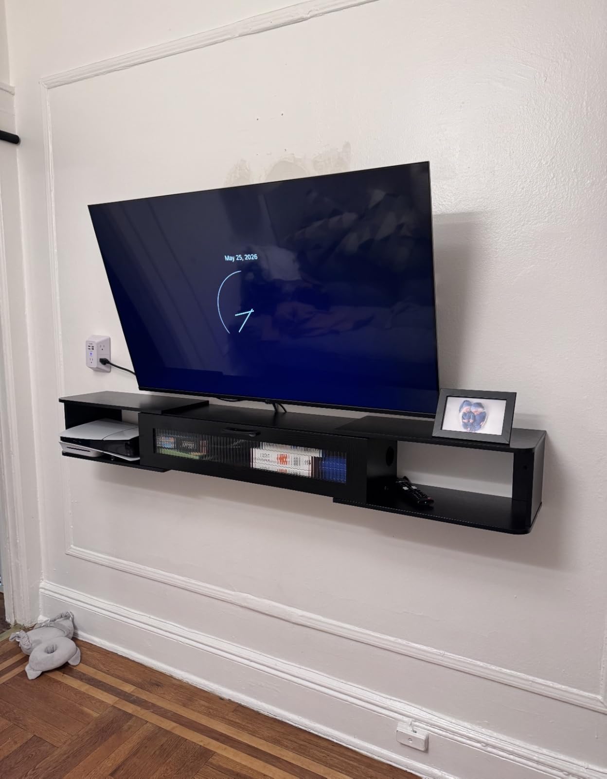 HOOBRO Floating TV Stand with LED Light Power Outlet for up to 65