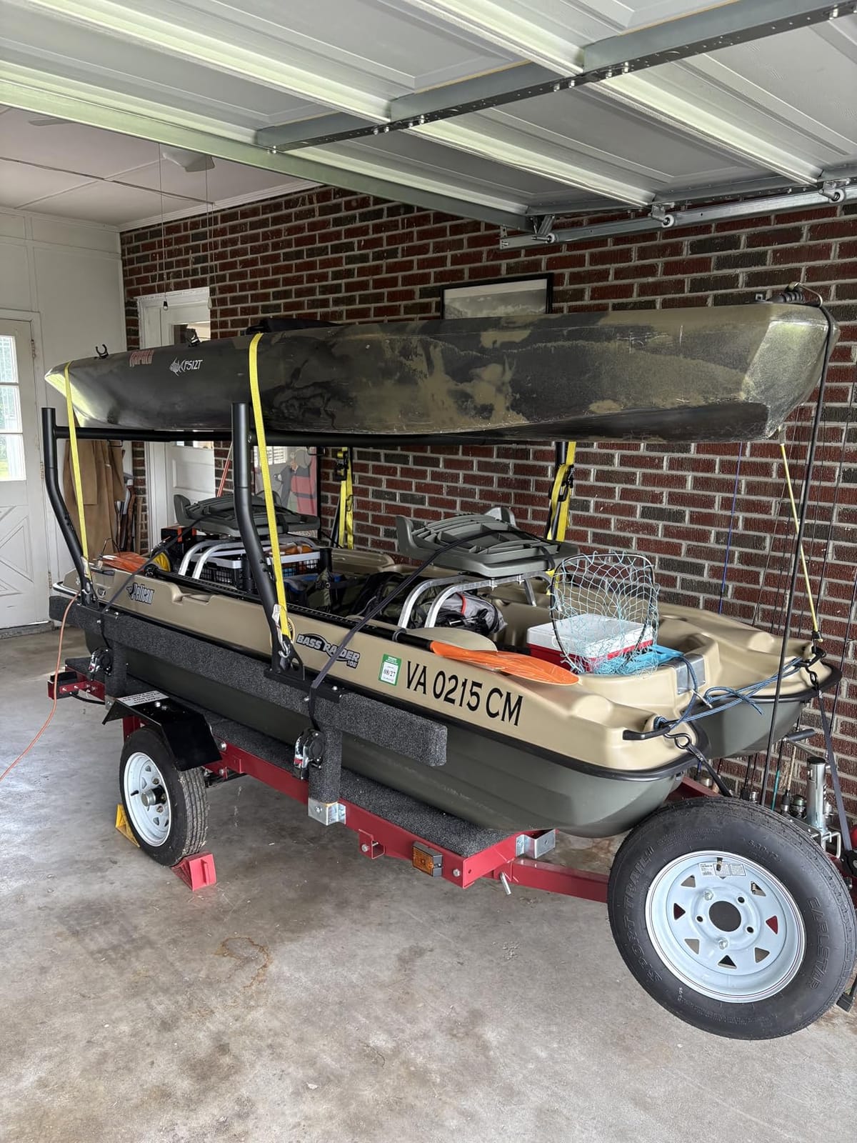 VEVOR Truck Ladder Rack, 49-73 in Width, Extendable Universal Cargo Rack, Heavy Duty Steel with 800 lbs Static Load Capacity, Ideal for Canoes, Surfboards, Ladders, Lumber, Tents, and Large Cargo customer photo 2