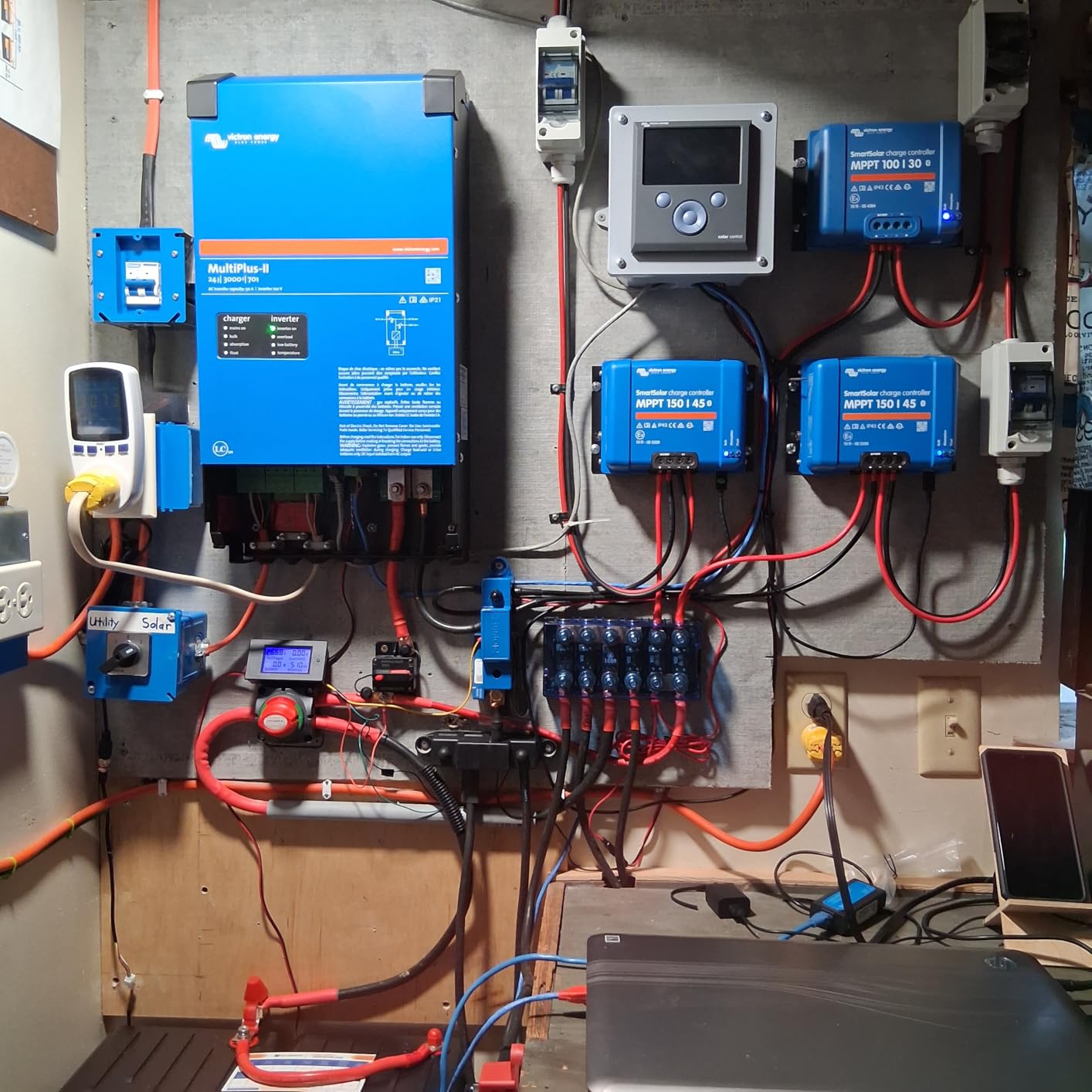 12V 600Ah LiFePO4 Lithium Battery Built-in 200A BMS | 15000+ Deep Cycle 7200Wh Low Temp Protection IP65 Waterproof for Marine, RV, Solar System, Off Grid, Home Energy Storage customer photo 2