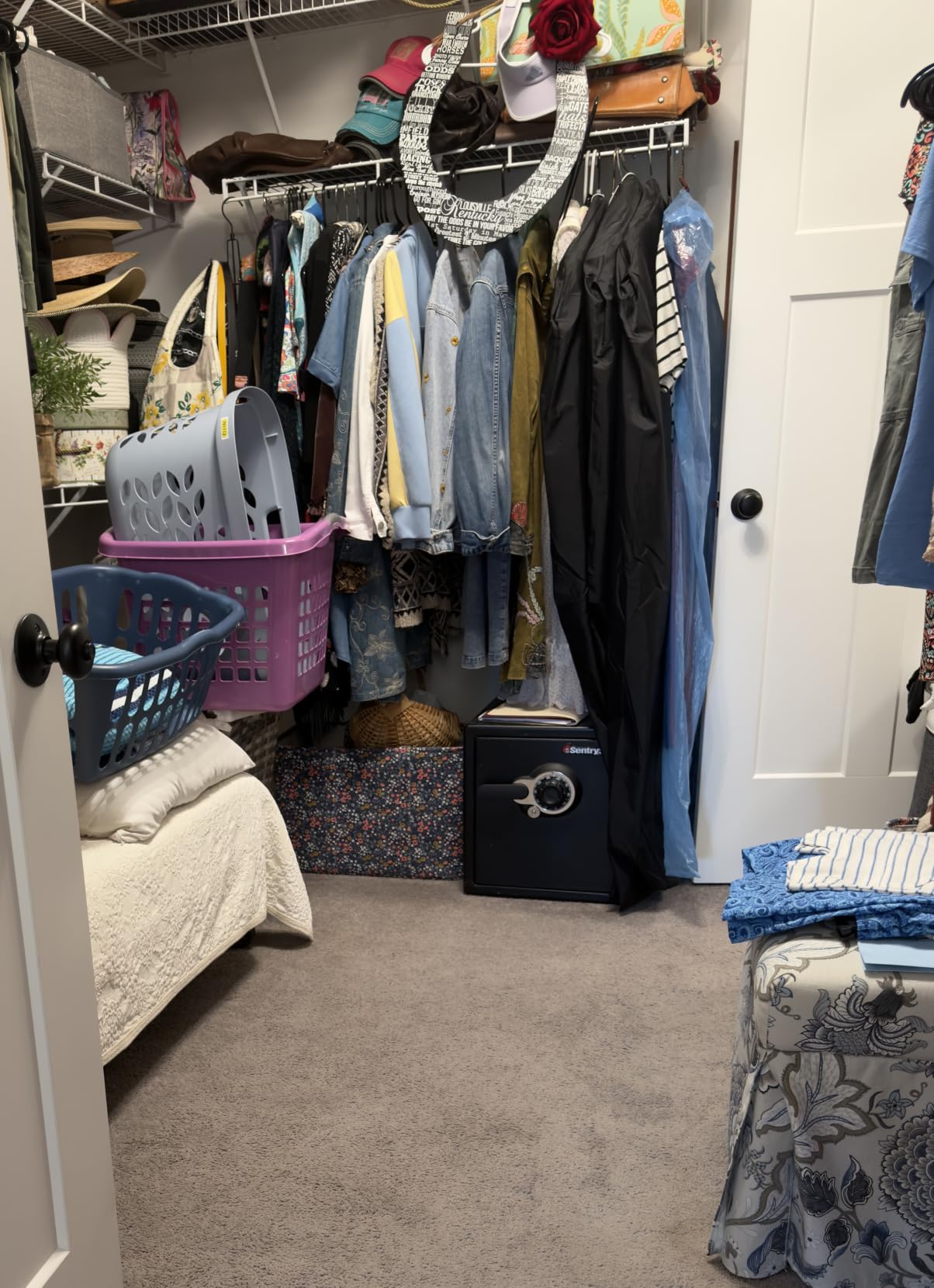 Vomavex Corner Closet System with 3 Hanging Rods, 30.8