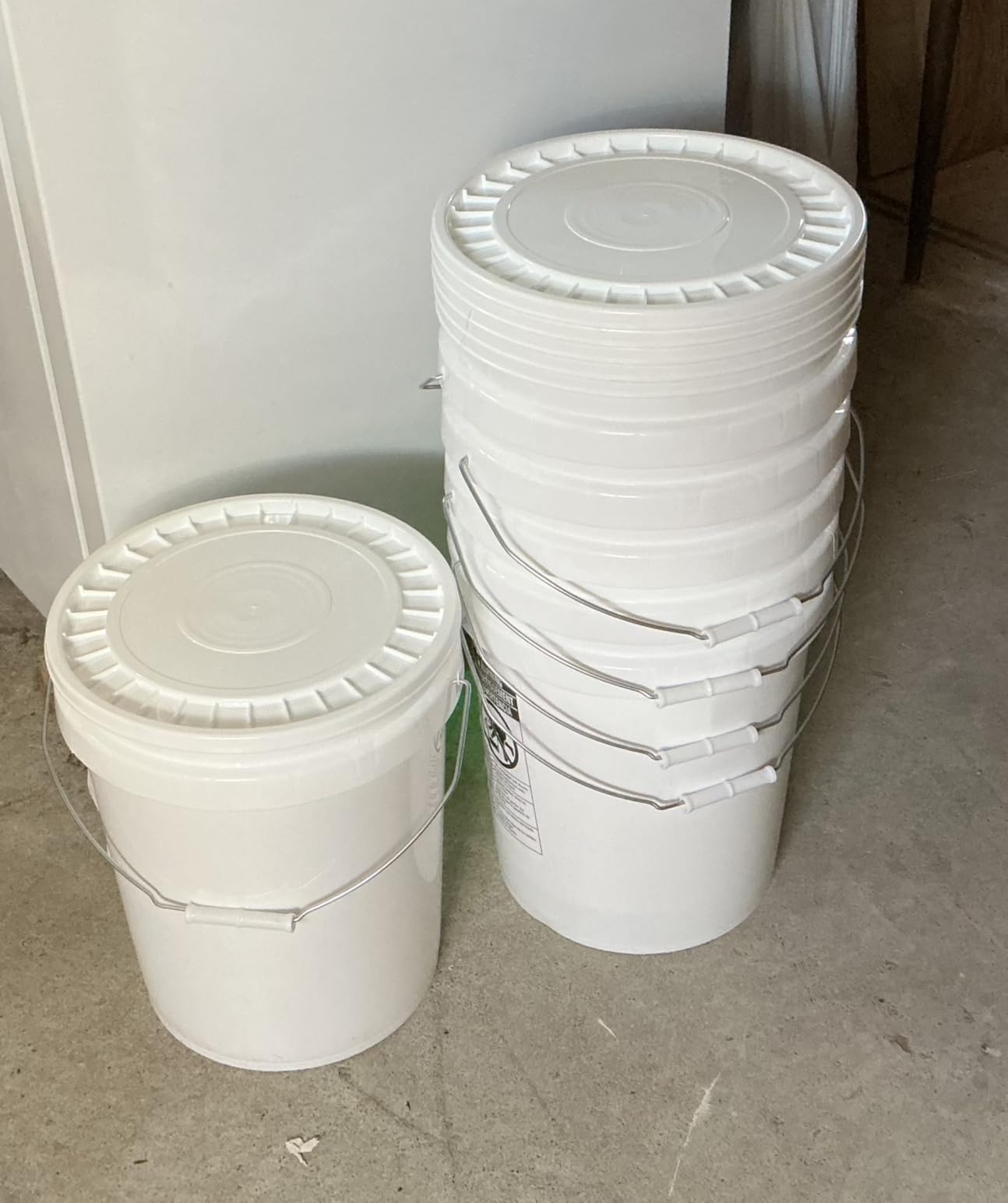 United Solutions 5-Gallon Heavy-Duty Buckets with Snap-On Lids, 6-Pack - BPA-Free, Food-Grade Plastic, Multi-Purpose Storage for Home, DIY, and Job Sites - White customer photo 1