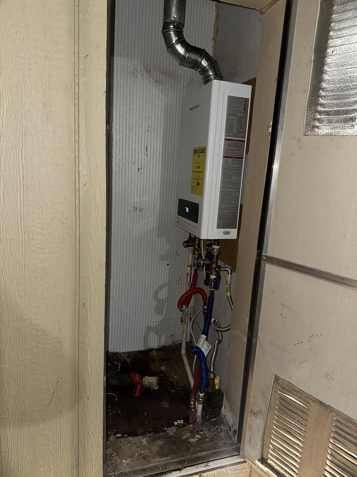 MIZUDO 120,000 BTU Propane Tankless Water Heater Max 5.1 GPM, WiFi & APP customer photo 2