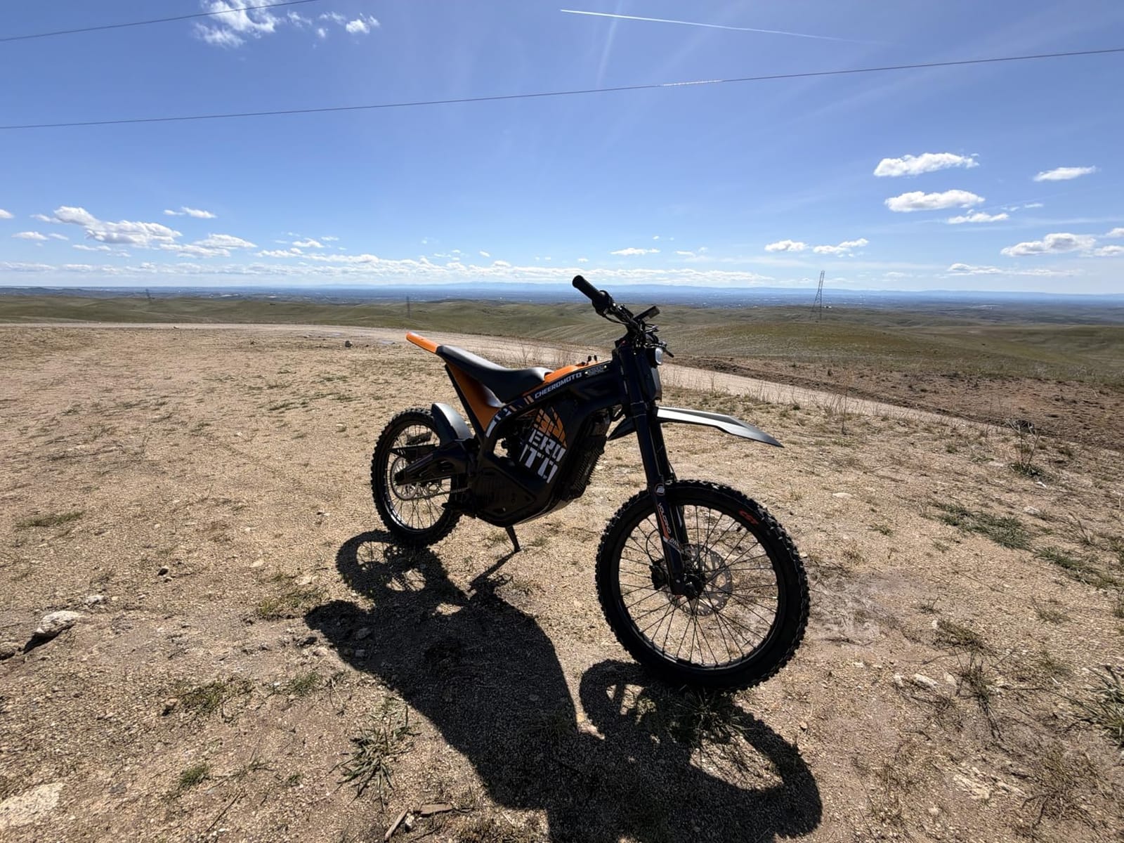 Electric Dirt Bike for Adults, 72V 8500W(Peak) - 52MPH Top Speed E-Motorcycle with 4-Piston Brakes, Off-Road Suspension, Removable Battery, Long Range, Built for Hills, Trails & Wild Terrain customer photo 1