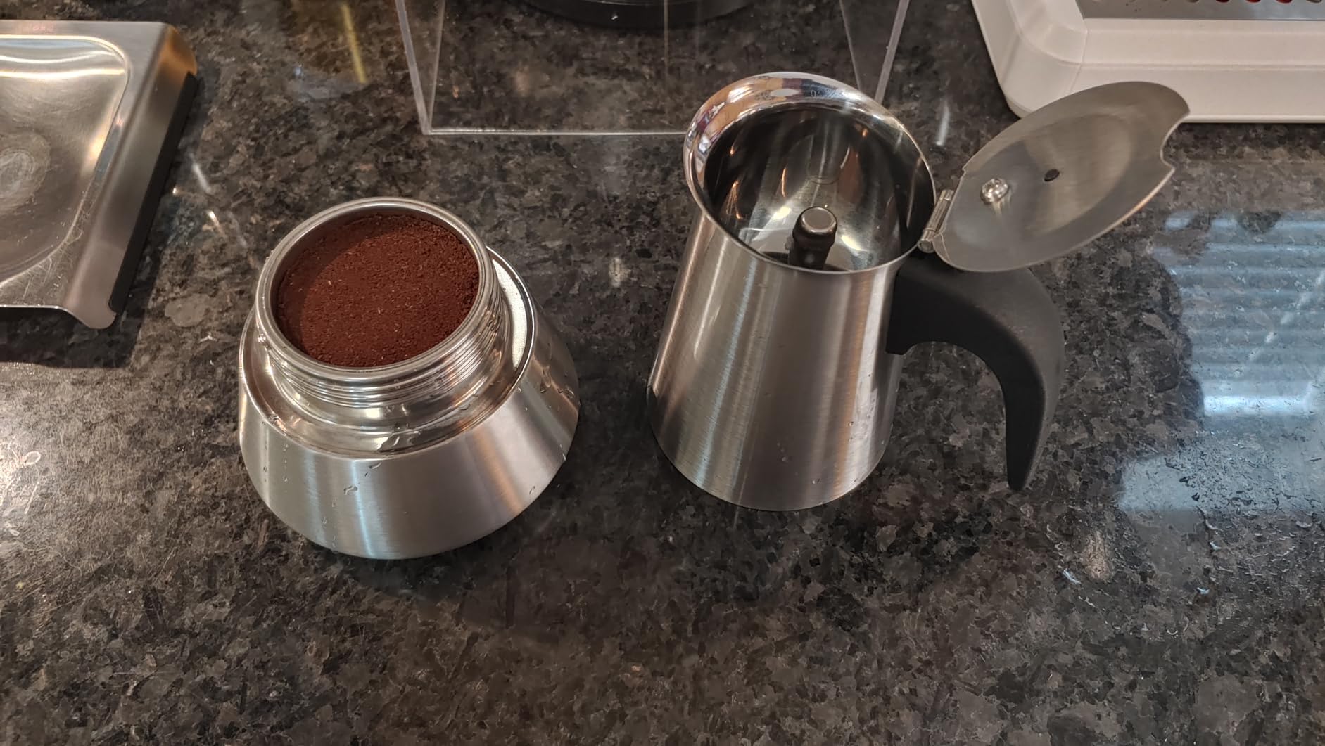 12 Cup Stovetop Espresso Maker Matte Stainless Steel Moka Pot Italian and Cuban Mocha Coffee Maker, Compatible with Gas, Electric, Ceramic, and Induction stovetops(20 fl oz/600 ml) customer photo 2