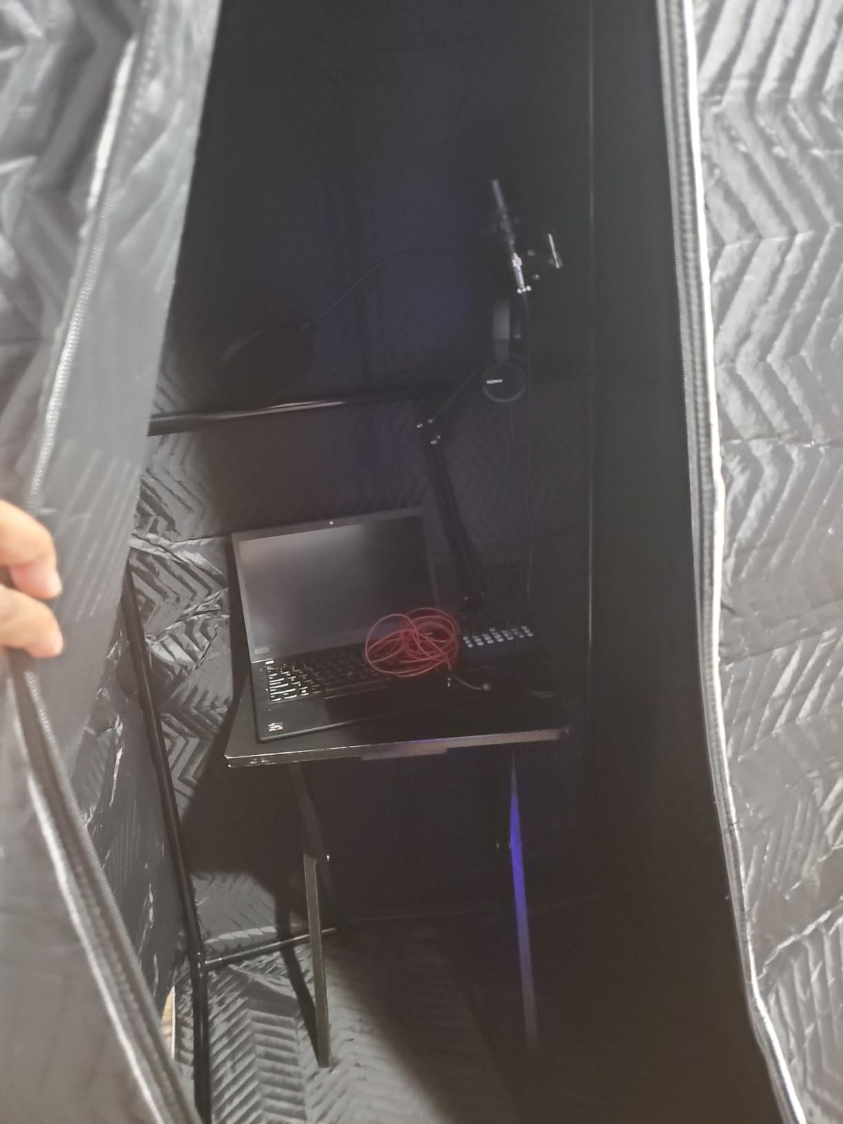 Moukey Portable Vocal Booth, One-piece Design Recording Booth with 720 Degree Sound Dampening, Home Studio Soundproof Booth for Voiceover, Podcast, Singing customer photo 1