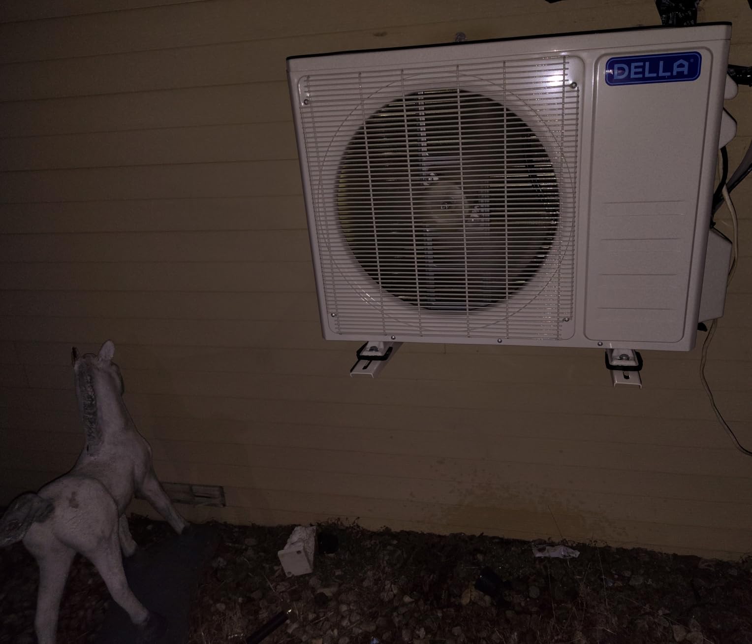 DELLA 12000 BTU Mini Split AC, Soft Airflow, 25 SEER2 230V, Ultra Hyper Heat Down to -22°F, Energy Star, Heat Pump, Up to 550 Sq. Ft, Smart WiFi Alexa, 1 Ton Ductless Inverter System, 16.4ft Kit customer photo 2