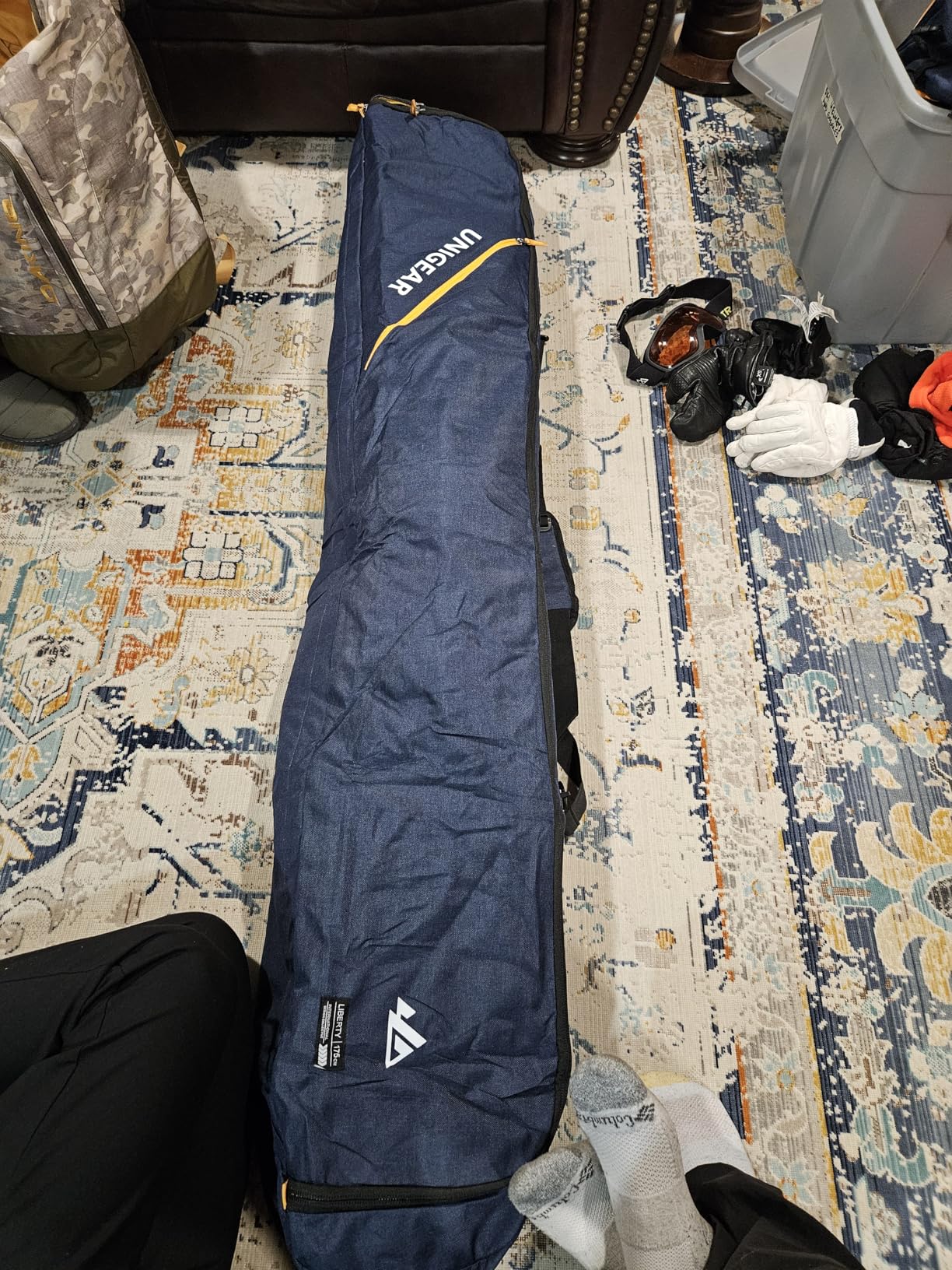 Unigear Durable Padded Snowboard Ski Bag for Air Travel, Fits up to 175cm | Reinforced Double Padding with Water-Resistant Exterior, Durable Snowboard Travel Bag for Flying and Winter Trips customer photo 1