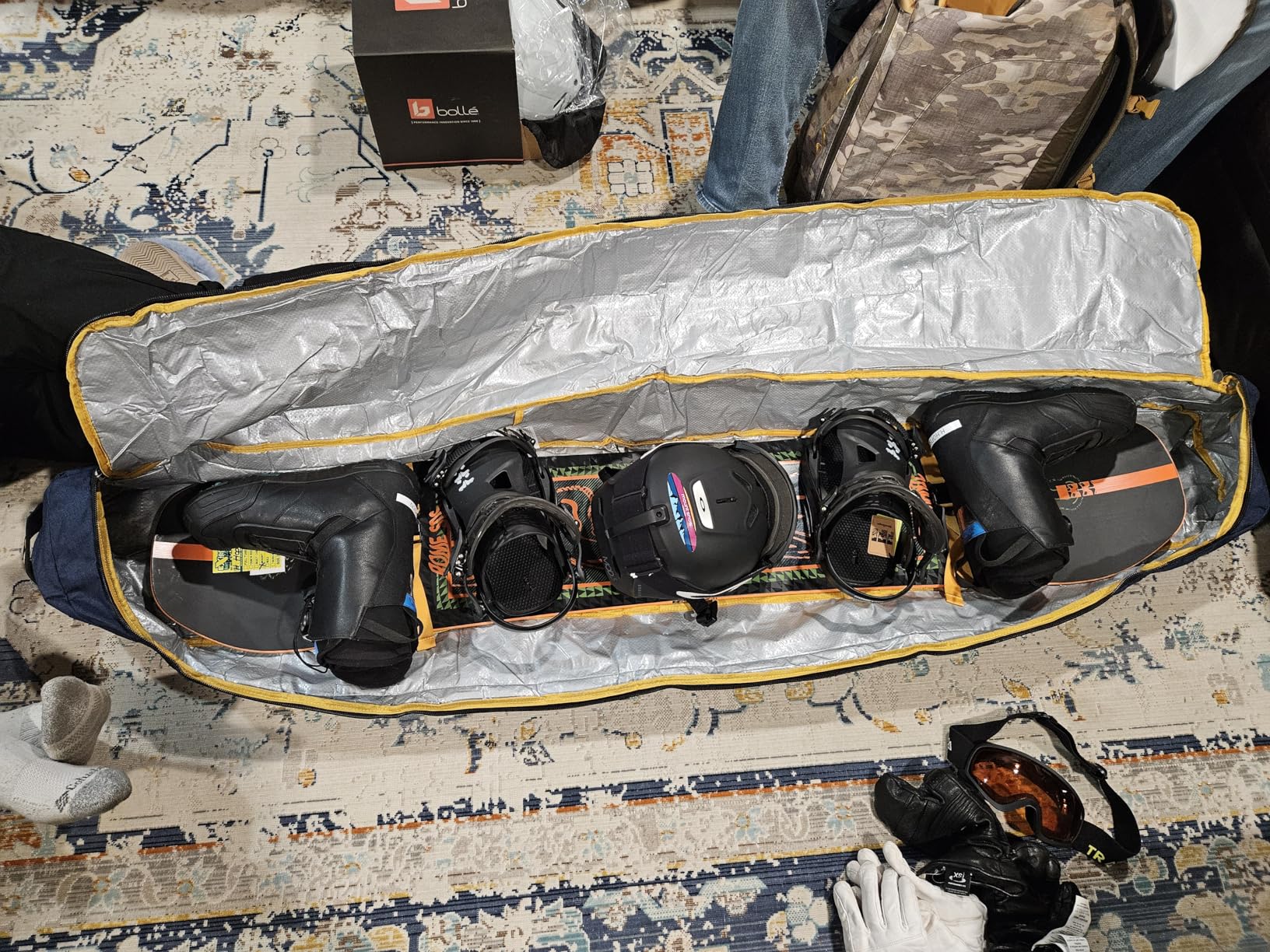 Unigear Durable Padded Snowboard Ski Bag for Air Travel, Fits up to 175cm | Reinforced Double Padding with Water-Resistant Exterior, Durable Snowboard Travel Bag for Flying and Winter Trips customer photo 2