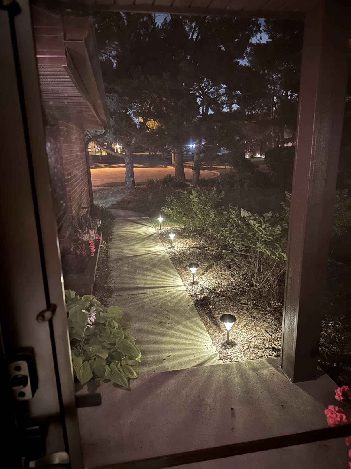 Gama Sonic Premier Outdoor Pathway Garden Landscape Light with 2 Color LEDs, Warm White and Bright White, Black, Heavy Duty Cast Aluminum, 50 Lumens, 8-Pack (239iP890080) customer photo 1