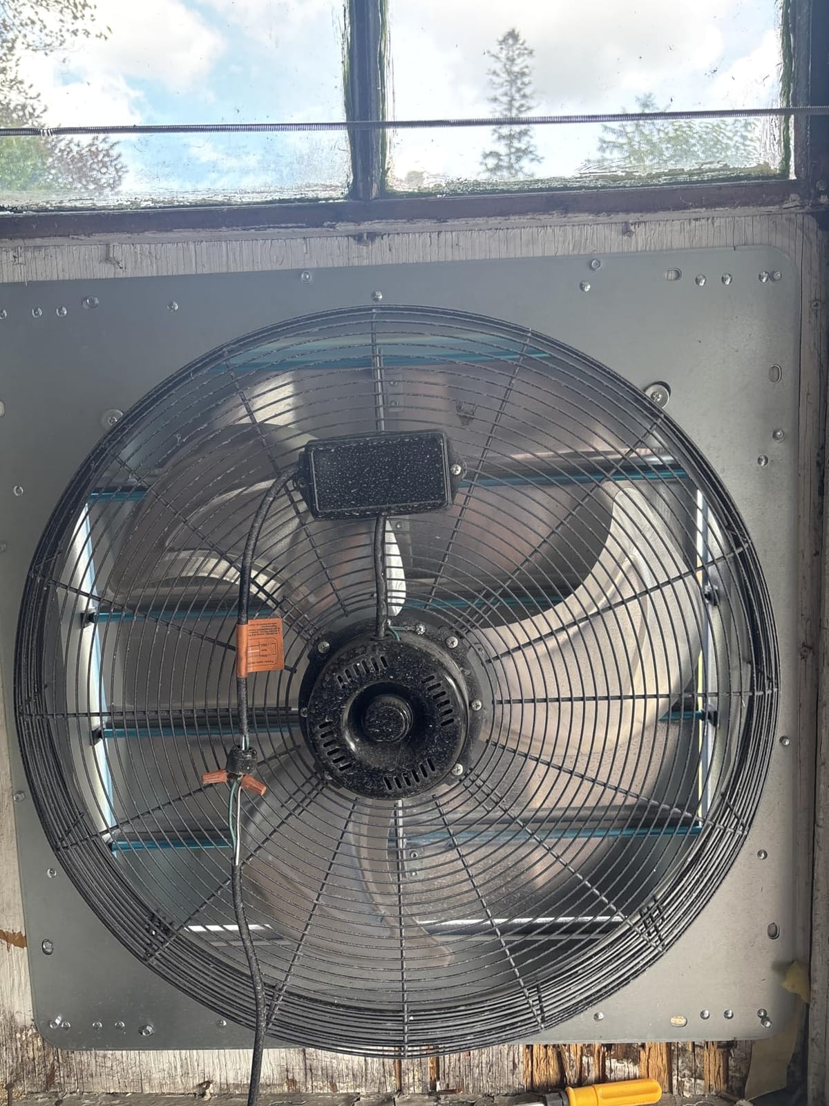 CAMMOO 24 Inch Exhaust Fan, 5000 CFM, with Temp Humidity and Speed Control | 10-Speed EC Motor Attic Fan with Thermostat, 6 Inch Large Touchscreen Controller, for Greenhouse, Garage Ventilation customer photo 1