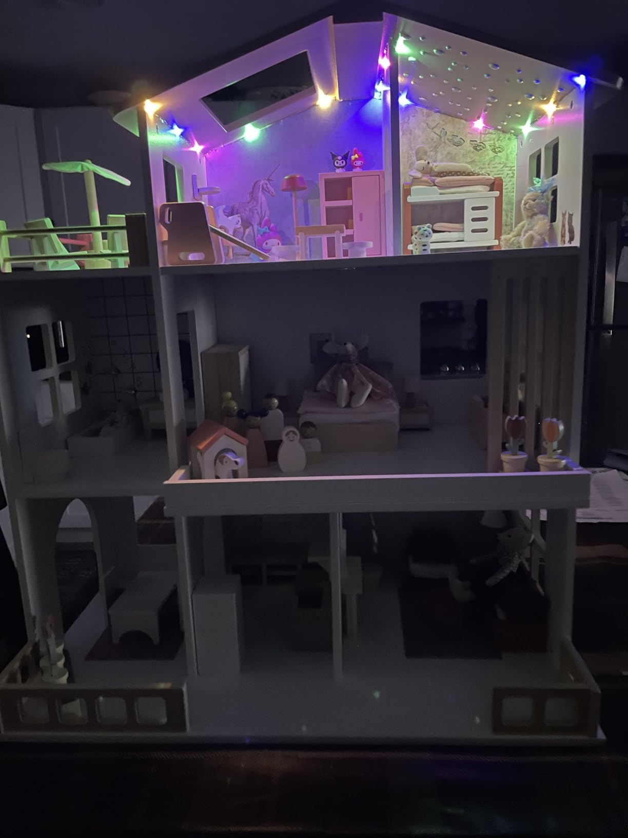 Wooden Doll House, Toddlers Dollhouse for Kids 3+ Year, 8 Rooms Play House | Fabuday Modern DIY Pretend Large House Toy Playset, 81Pcs Accessories Furniture, Dolls & Pets, Gift for Girls 5 6 8 12 customer photo 1
