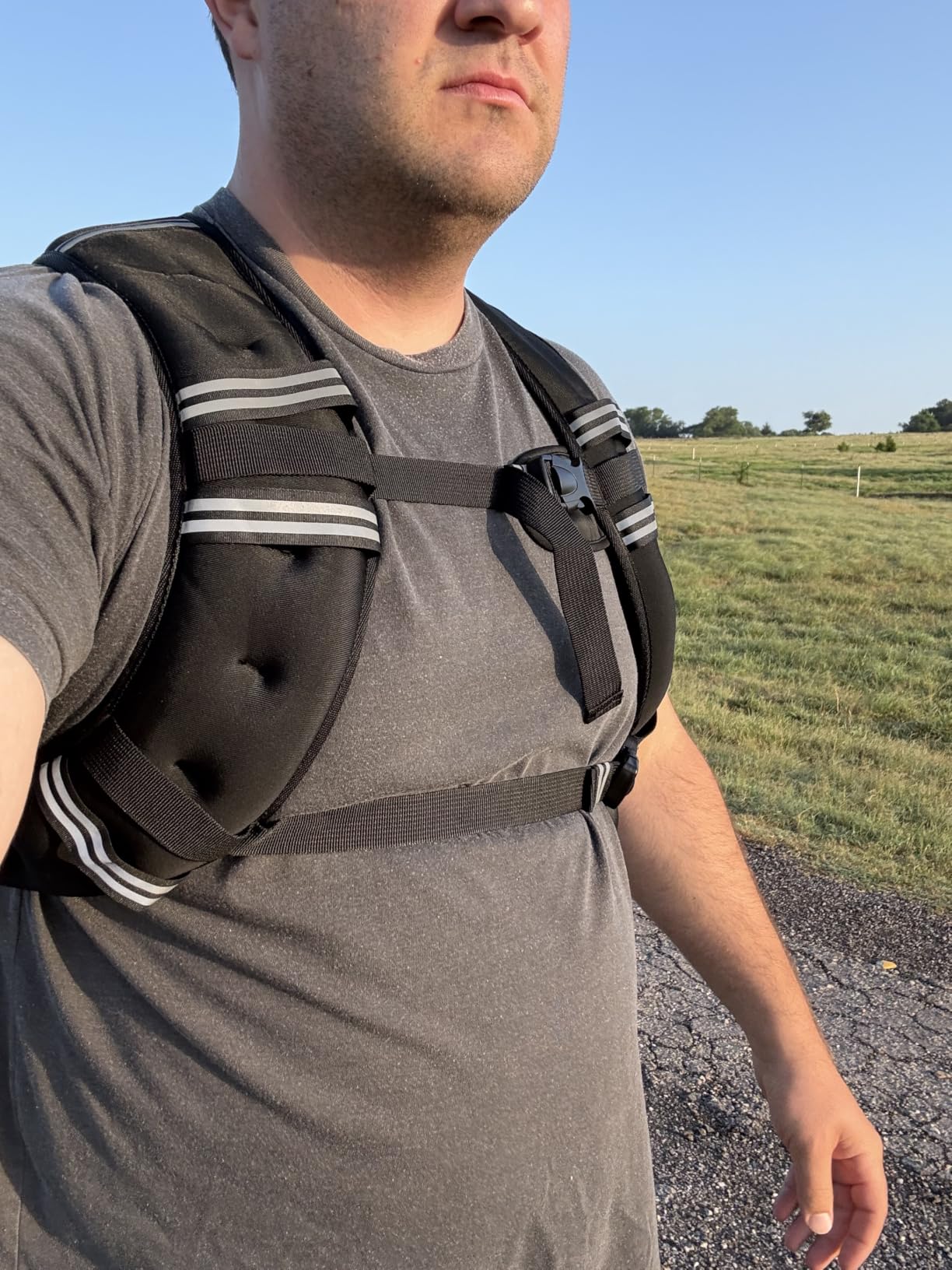 Zeerun Weighted Vest, 6/8/10/12/15/18/20/24/30LB for Men Women, Reflective Stripe Adjustable Buckle, Comfortable Durable Rucking Vest for Walking Running Strength Training customer photo 2