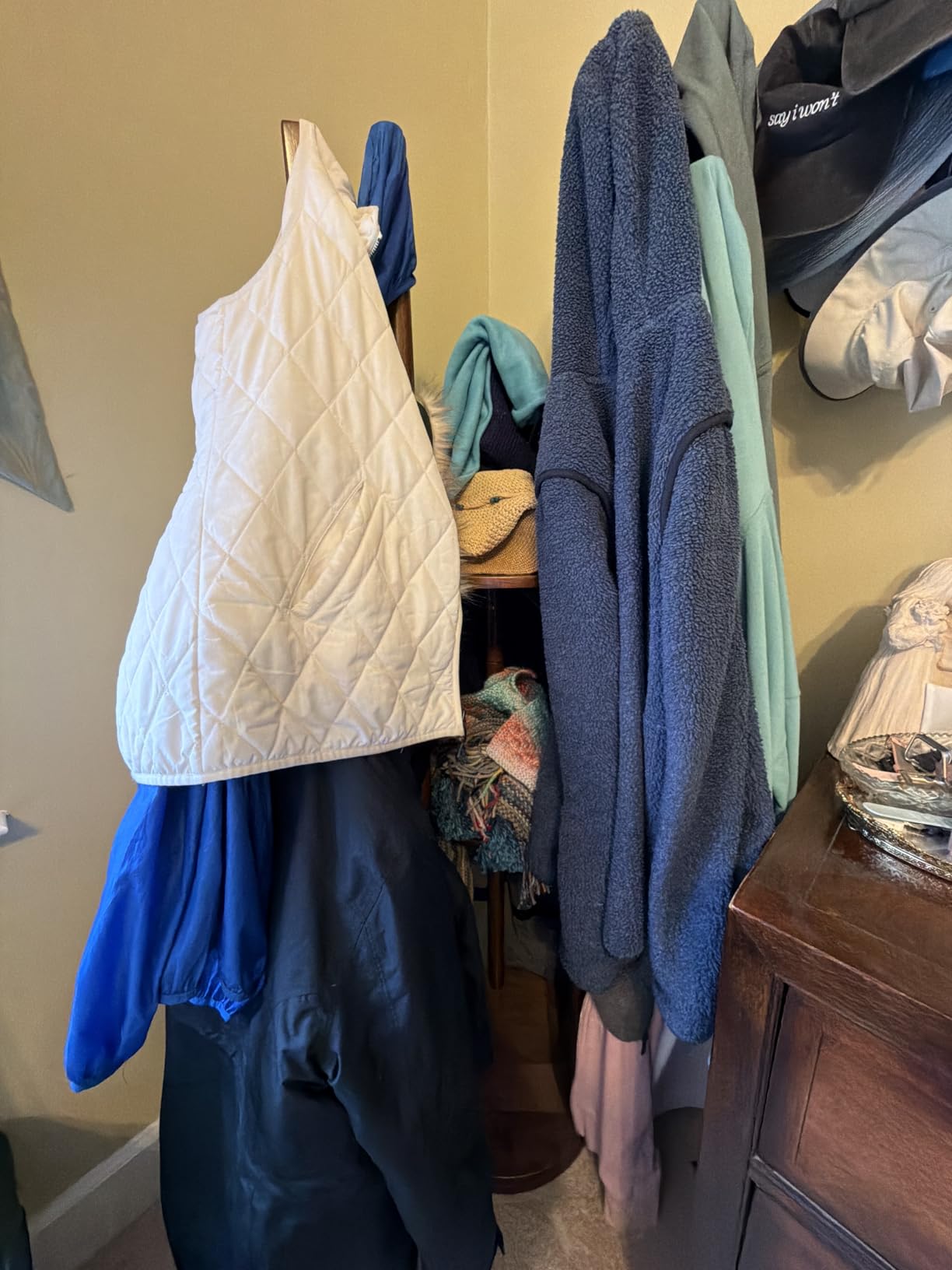 Yoobure Rotary Coat Rack Freestanding - Solid Wood Coat Tree with 9 hooks & 3 Storage Shelves for Purse, Bag, Jacket, Hat, Corner Hanger Stand Racks for Hall, Entryway, Office, Modern Clothes Holder customer photo 1