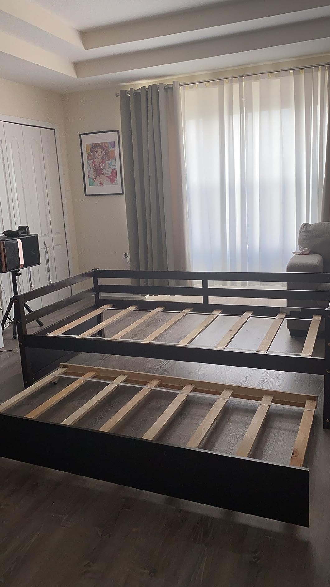 Giantex Twin Daybed with Trundle, Wood Trundle Bed with Wood Slat Support, Mid Century Day Bed Frame for Living Room Guest Room, No Box Spring Needed, Walnut customer photo 1