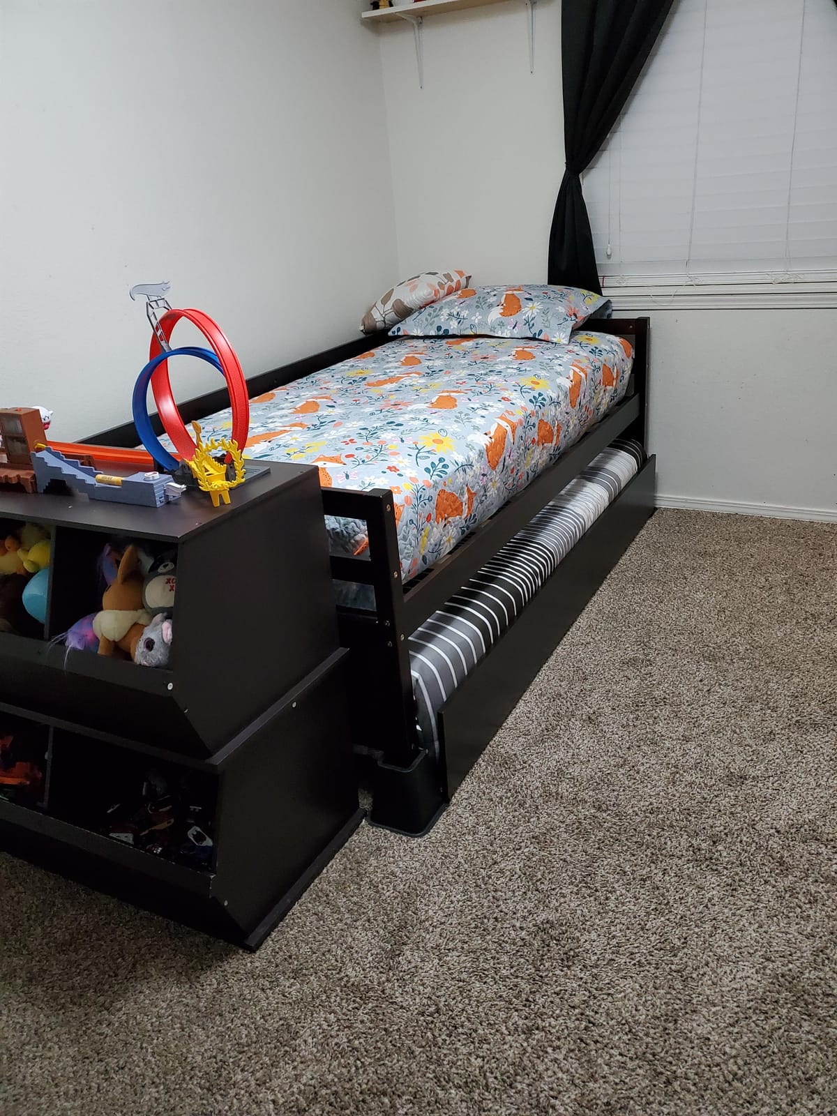 Giantex Twin Daybed with Trundle, Wood Trundle Bed with Wood Slat Support, Mid Century Day Bed Frame for Living Room Guest Room, No Box Spring Needed, Walnut customer photo 2