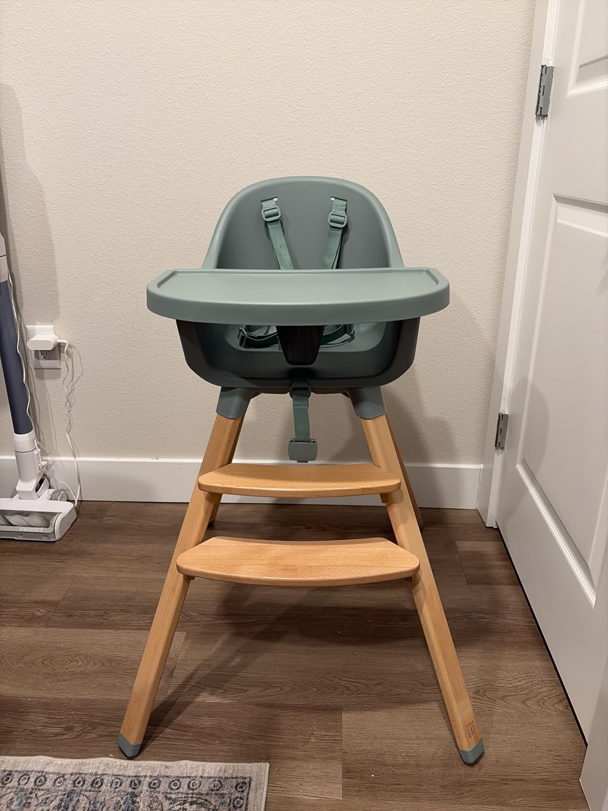 Delta Children - babyGap Otto 3-in-1 High Chair - High Chair Converts to Toddler Dinning Chair and Booster Seat - Dishwasher Safe Meal Tray - FSC-Certified Wood, Oatmeal customer photo 1
