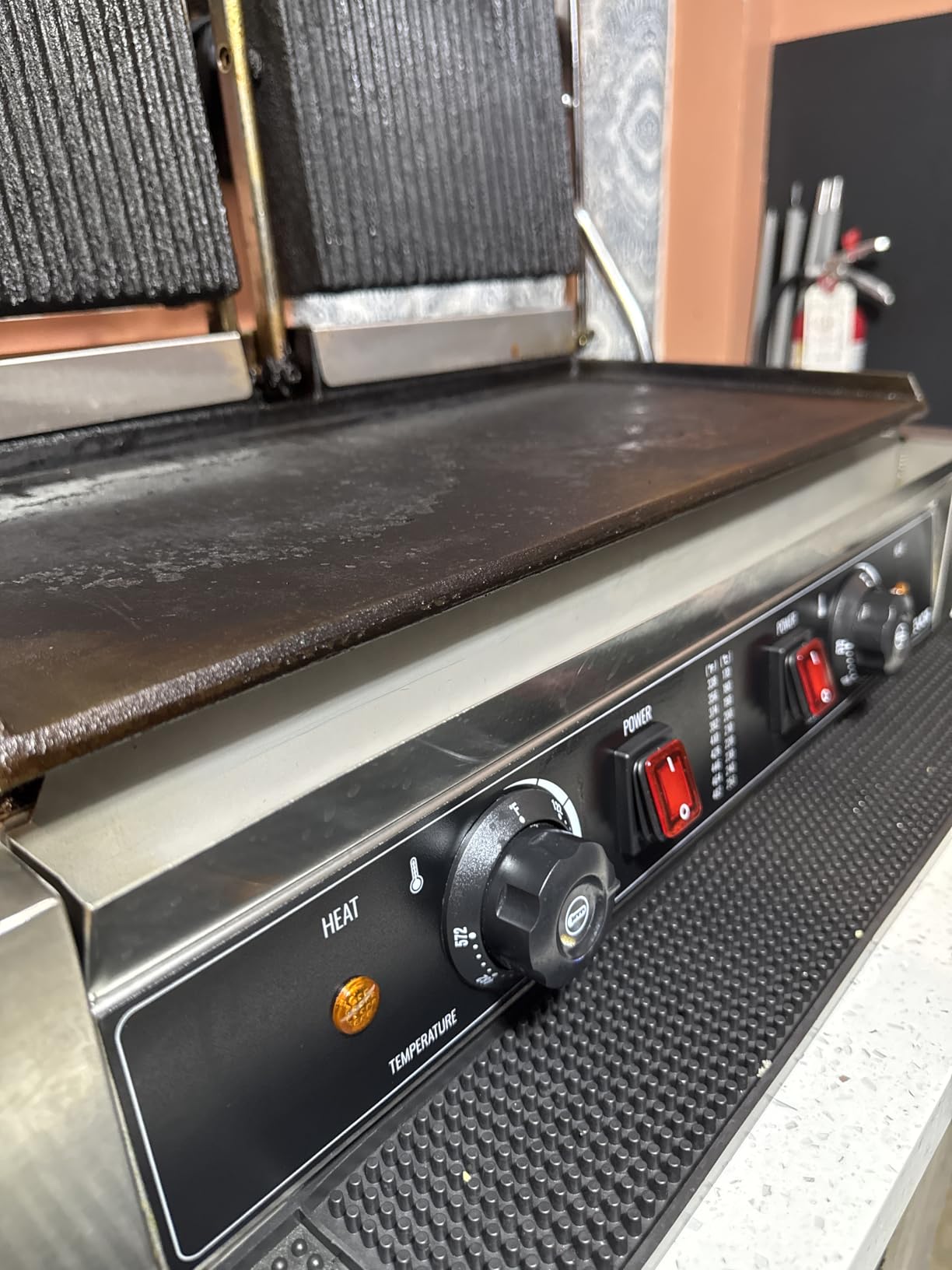 VEVOR Commercial Panini Grill, 3600W Electric Sandwich Panini Maker, Stainless Steel Double Sandwichs Press Grill with Handle and Temp Control, 19x9 in Flat Enamel Plate for Hamburger Steak Bacon customer photo 1